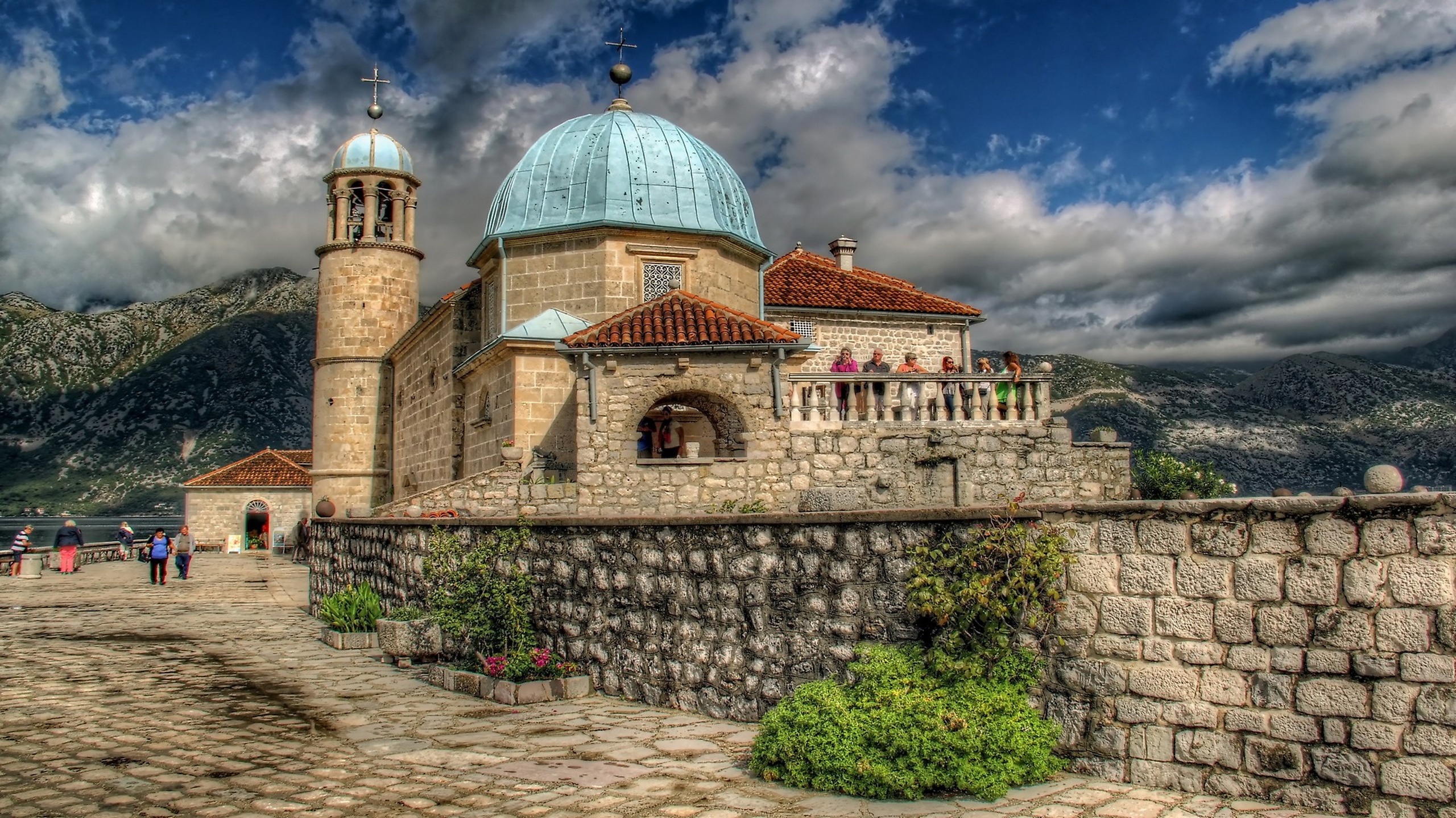 монастырь в черногории
