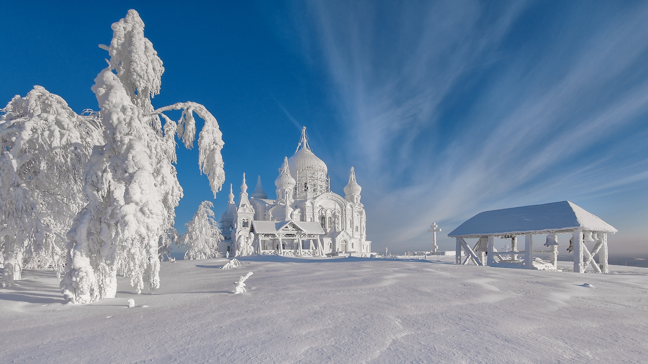 зима снег церковь горы скачать