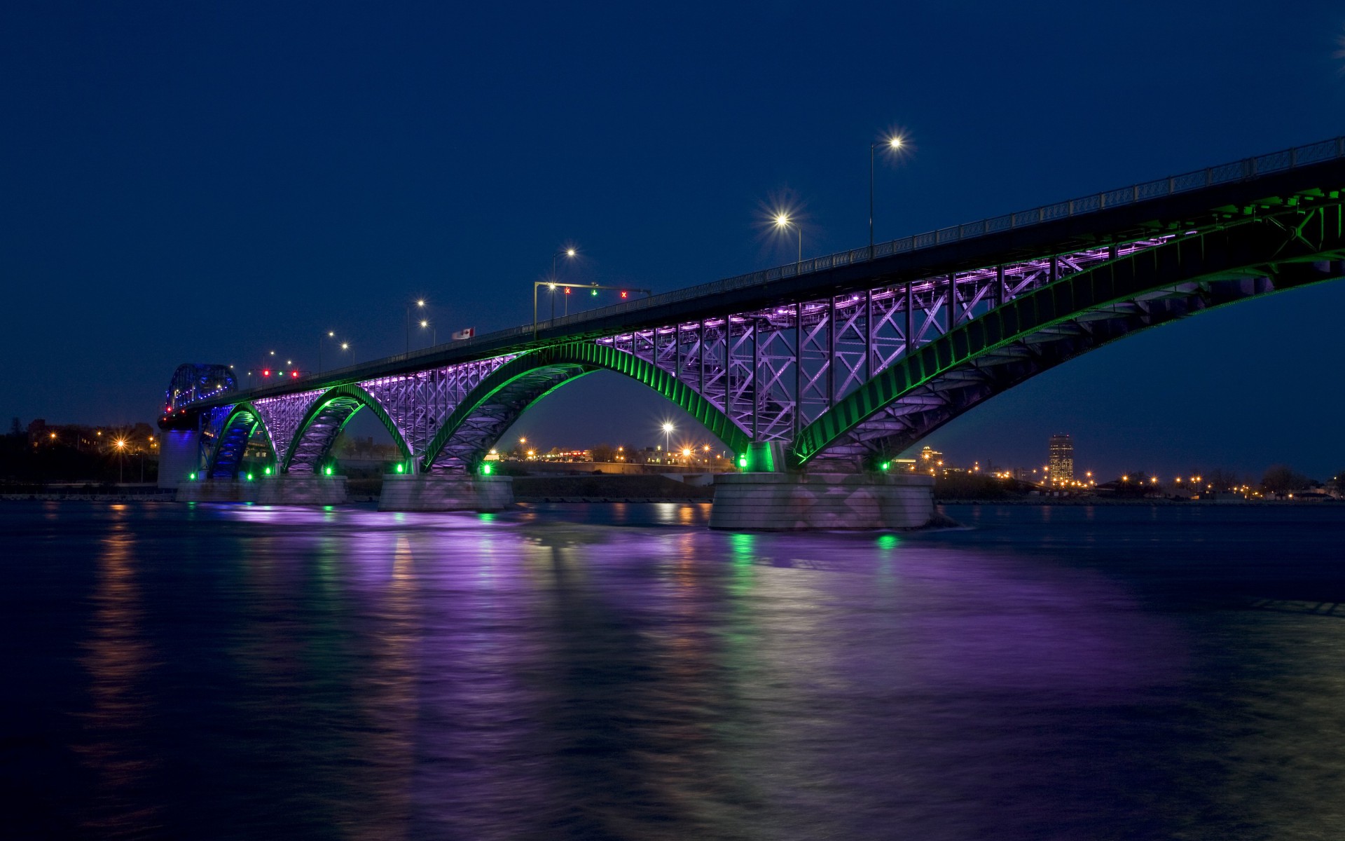 Обои ночь, огни, мост, город, залив, пис-бридж, night, lights, bridge, the city, bay, peace bridge разрешение 1920x1200 Загрузить