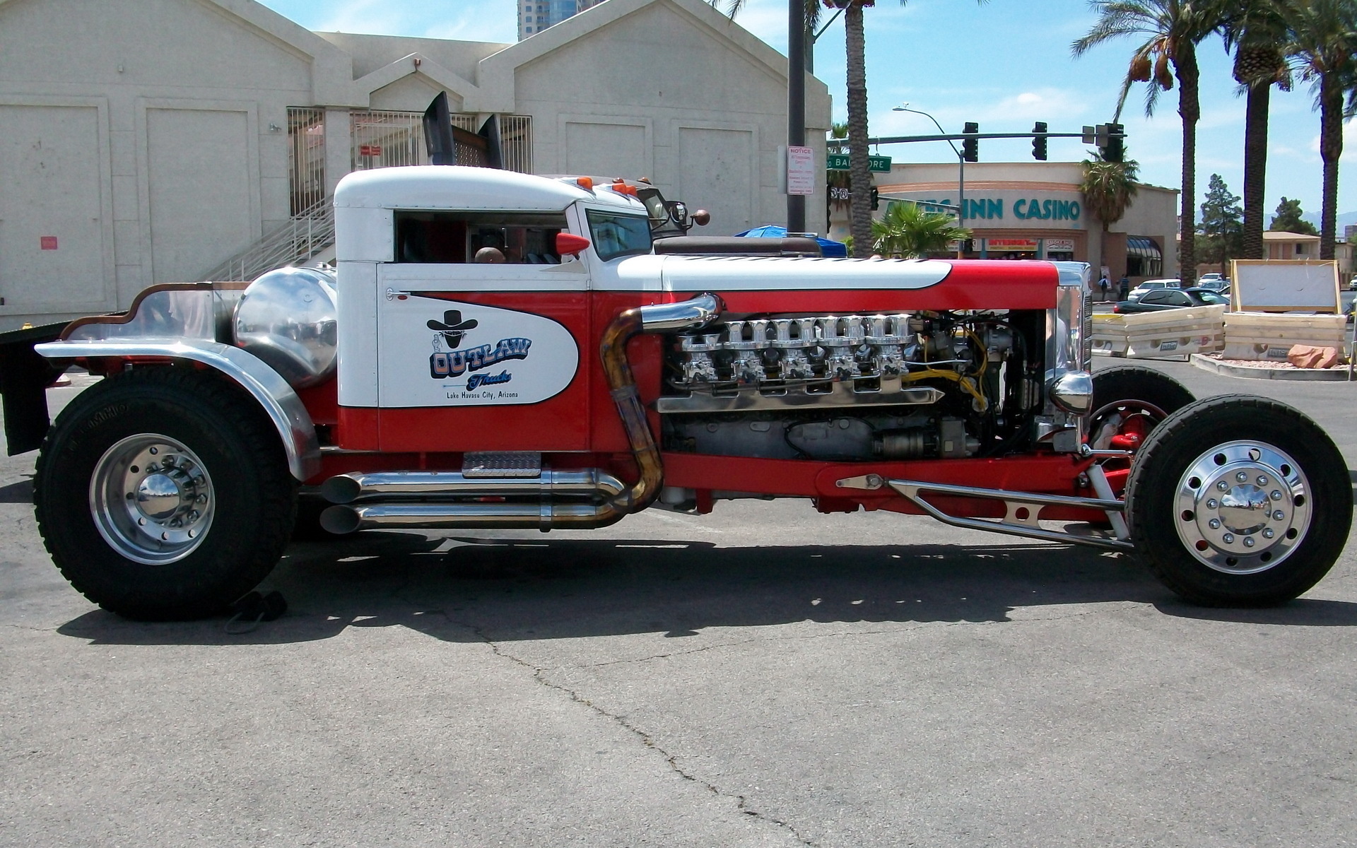 Обои белая, автомобиль, краcный, грузовик, питербилд, truck wheels and tyres, truck v10 engine, white, car, red, truck, peterbilt разрешение 1920x1200 Загрузить