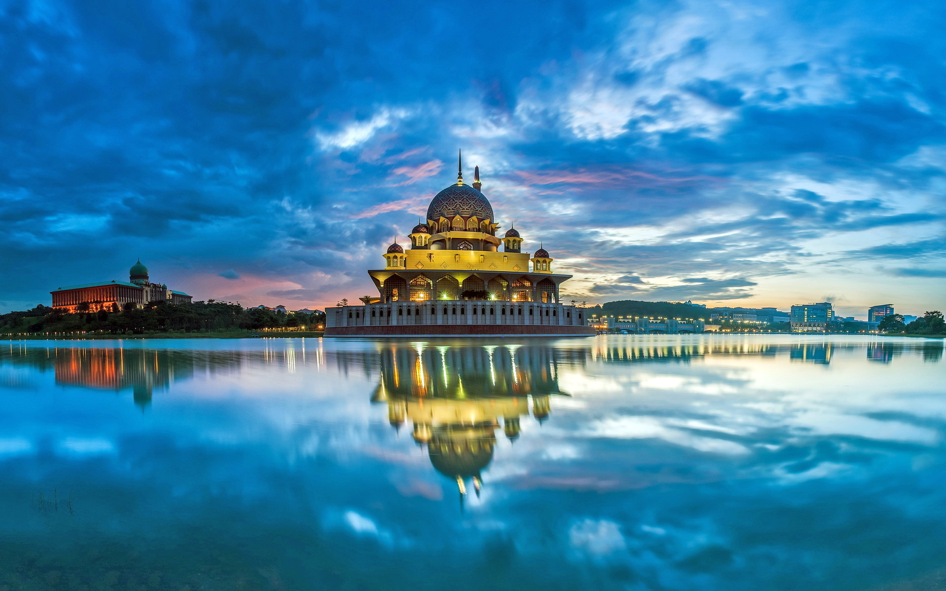 Спб малайзия. Малайзия куалумпур. Мечеть Куала Лумпур. Путраджая Куала Лумпур. Малазия или Малайзия.