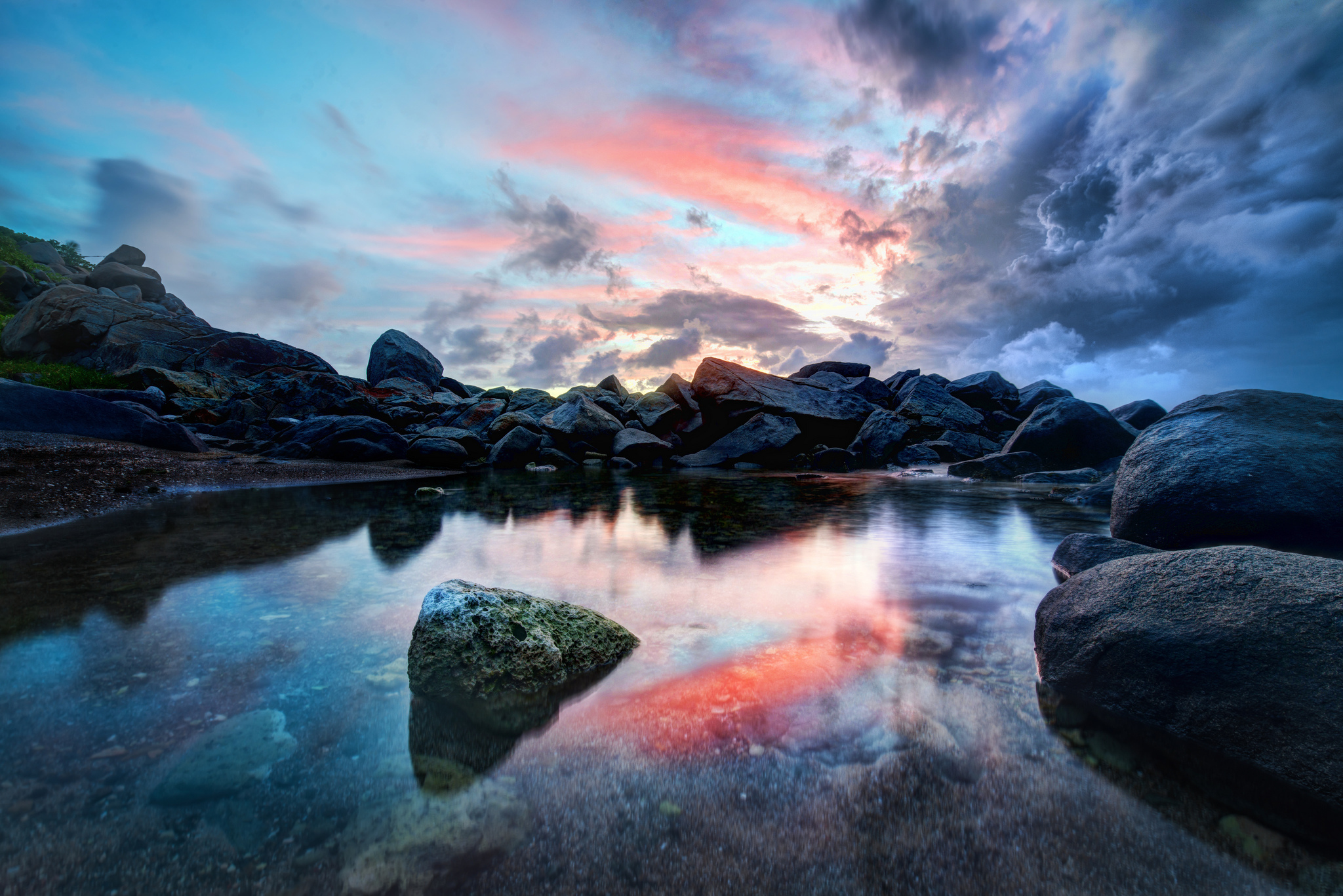 Обои небо, камни, пейзаж, море, the sky, stones, landscape, sea разрешение 2048x1367 Загрузить