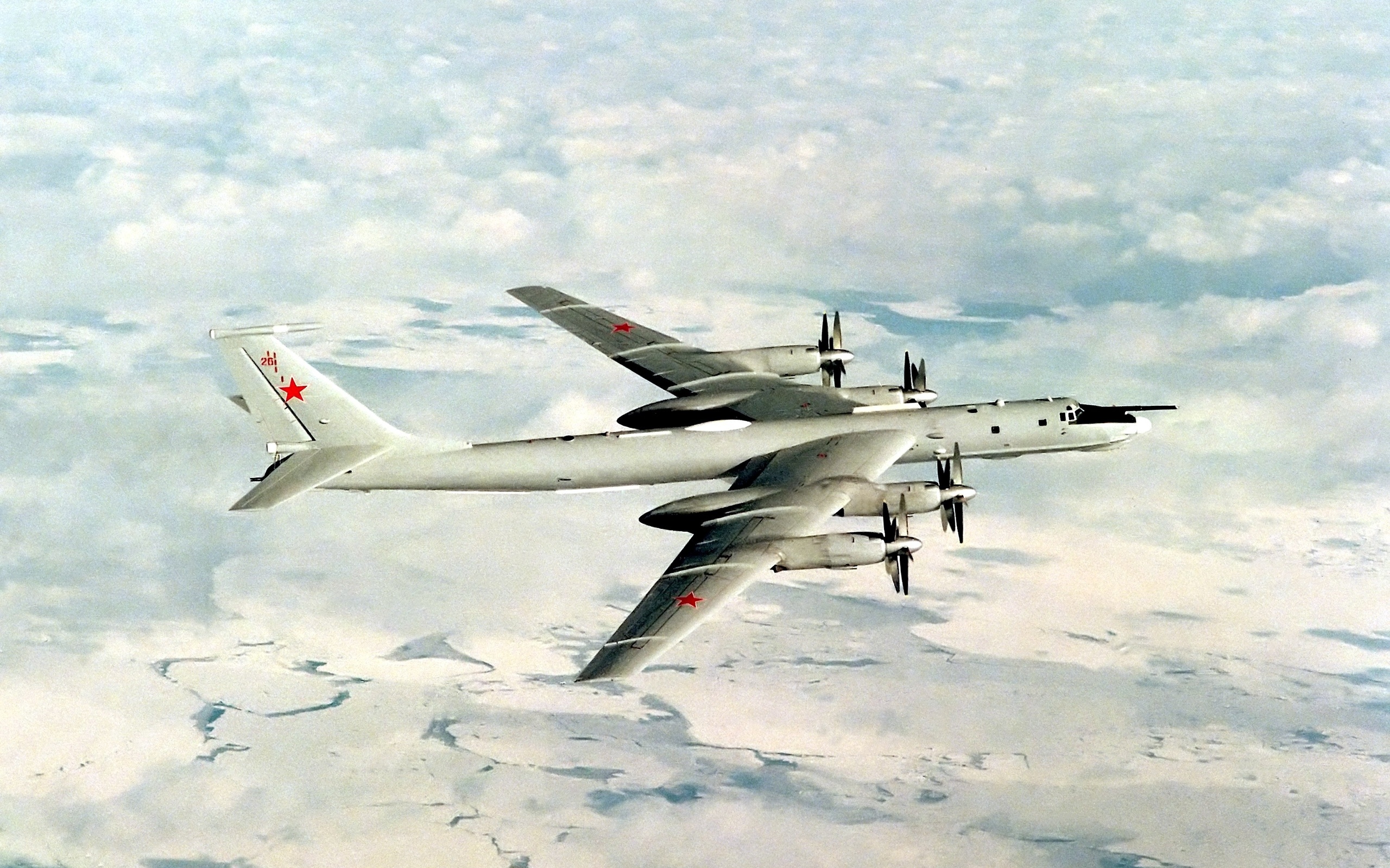 Обои небо, арт, самолет, советский, ту-95, турбовинтовой, the sky, art, the plane, soviet, tu-95, turboprop разрешение 2560x1600 Загрузить