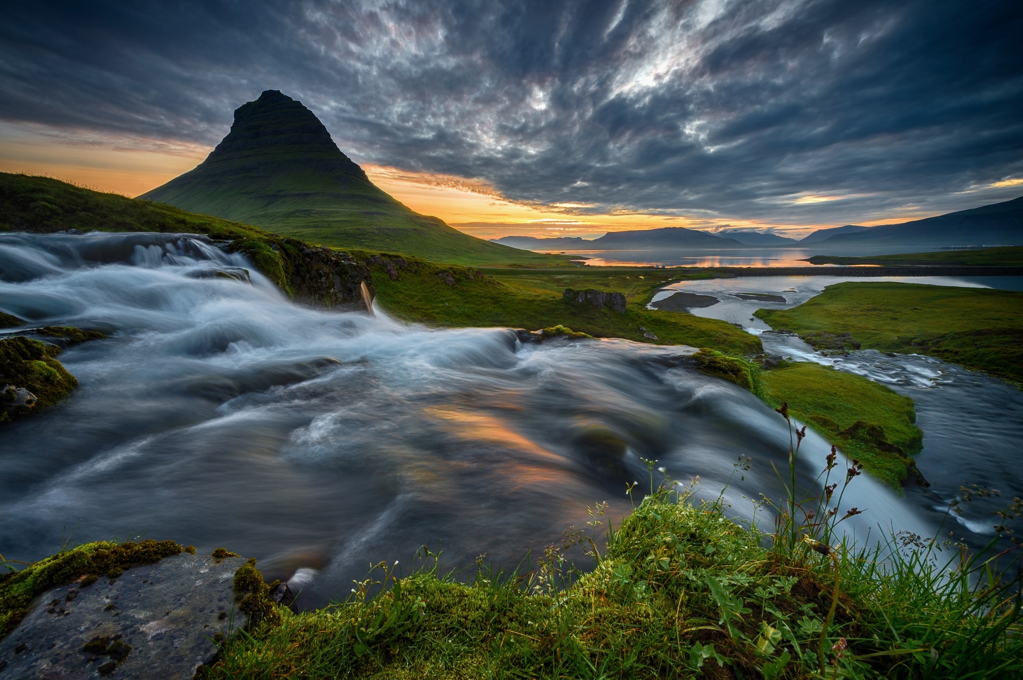 Исландия гора природа река водопад пейзаж скачать
