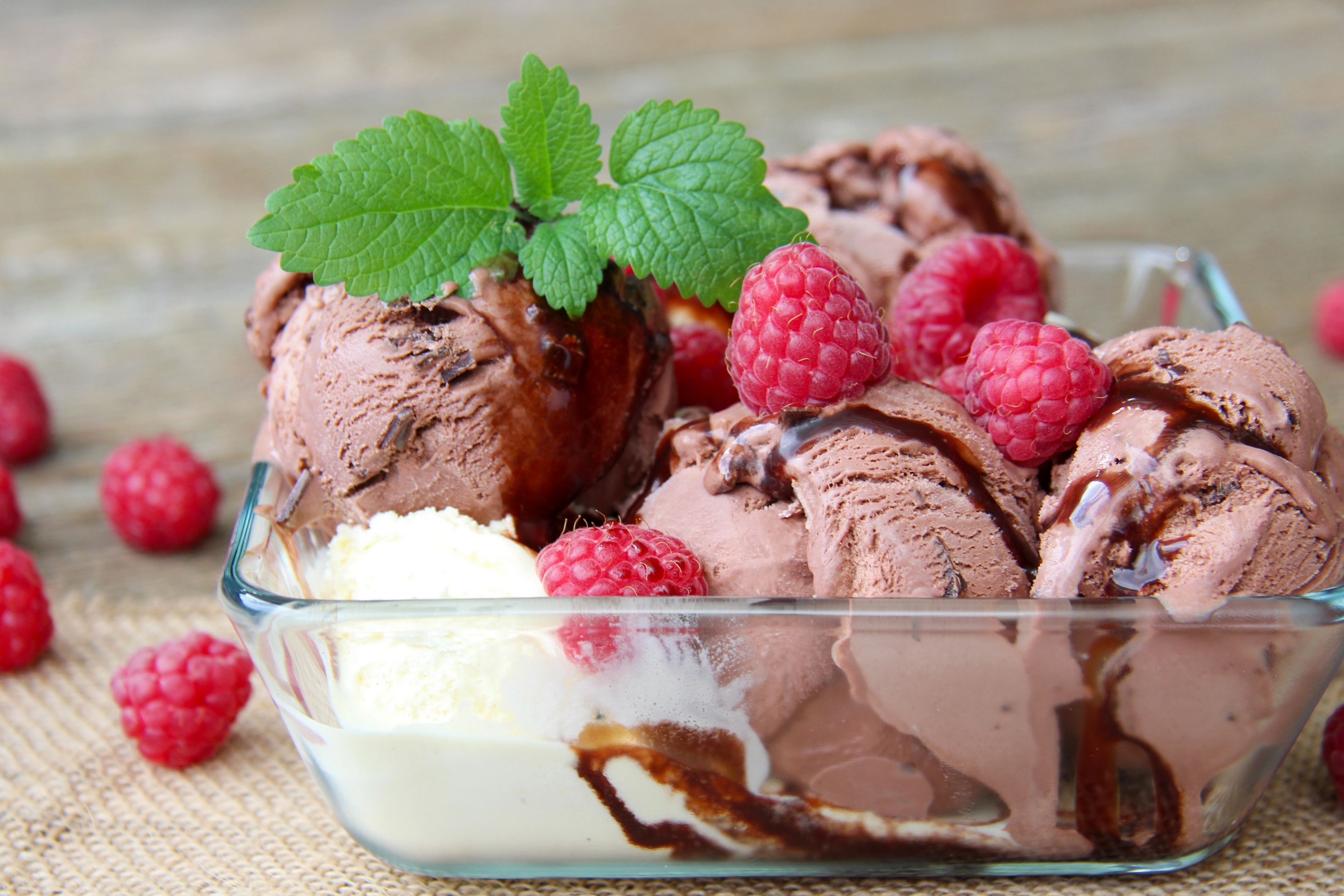 мороженое тарелка ежевика ягоды без смс