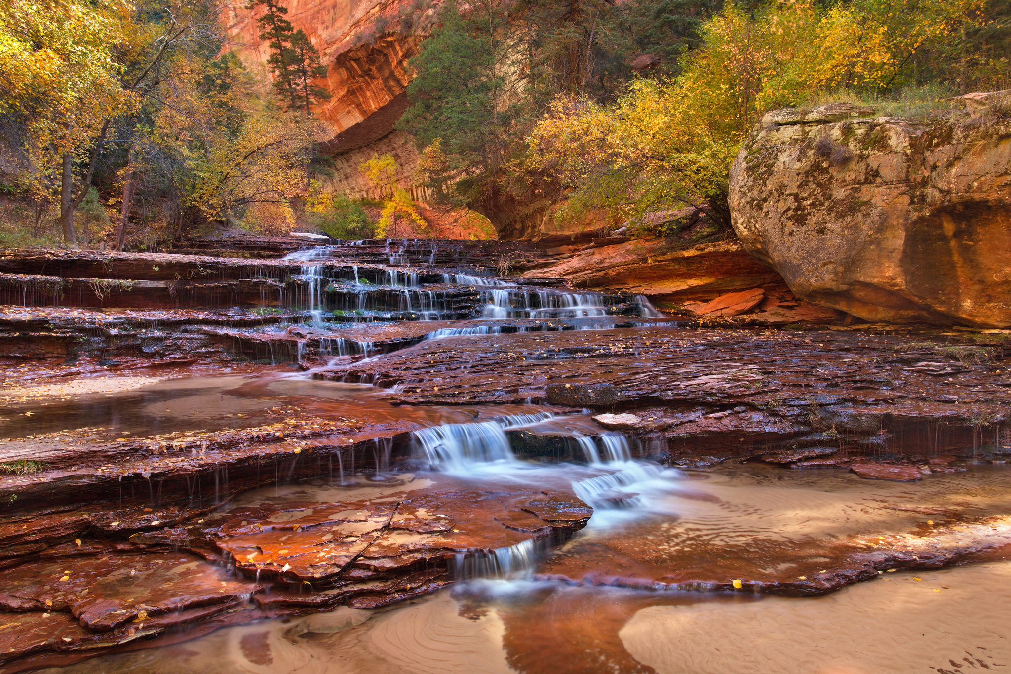 Обои деревья, горы, скалы, ручей, водопад, сша, юта, zion national par, trees, mountains, rocks, stream, waterfall, usa, utah разрешение 2048x1365 Загрузить