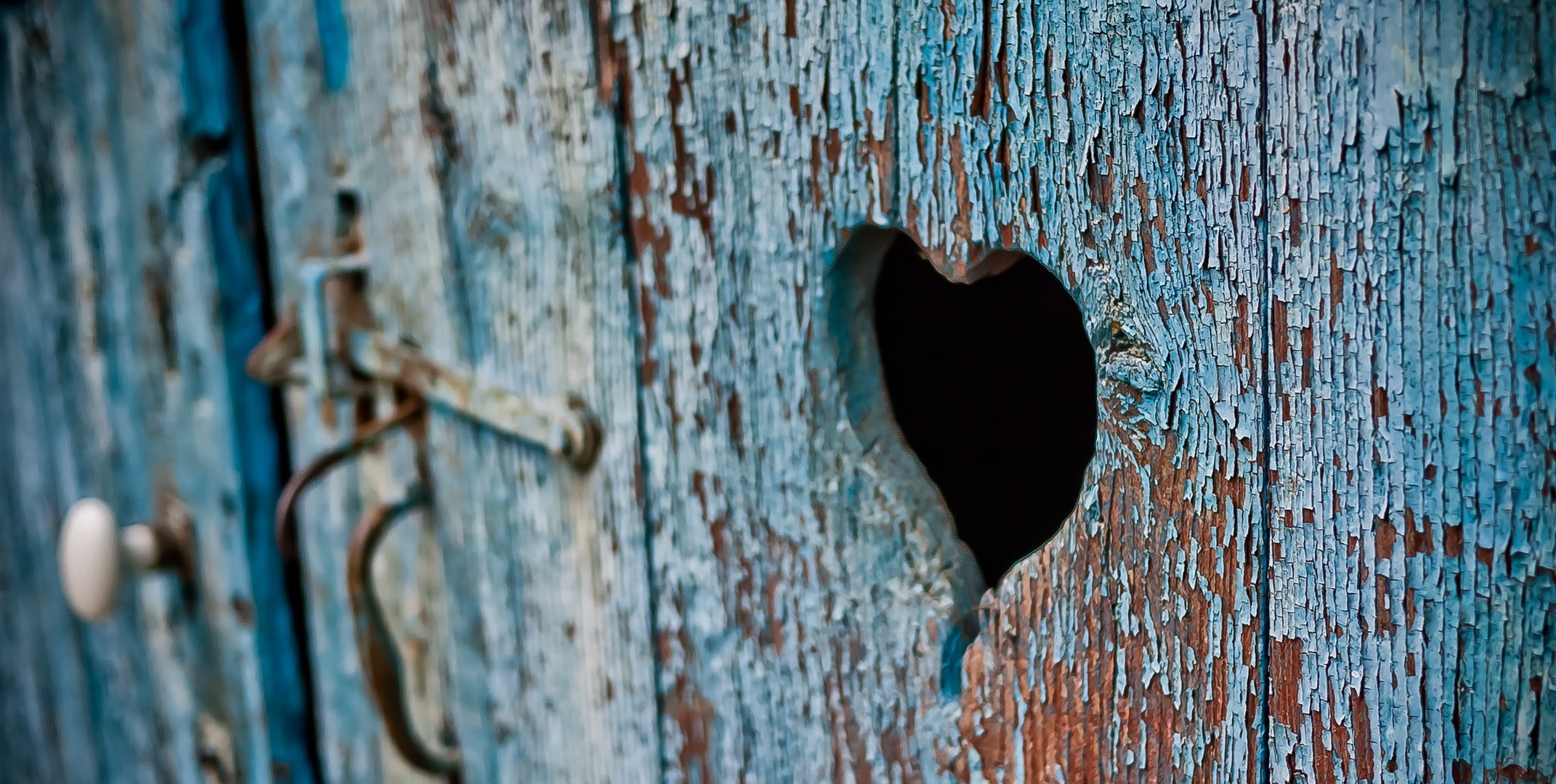 Обои макро, дверь, сердце, macro, the door, heart разрешение 2142x1080 Загрузить