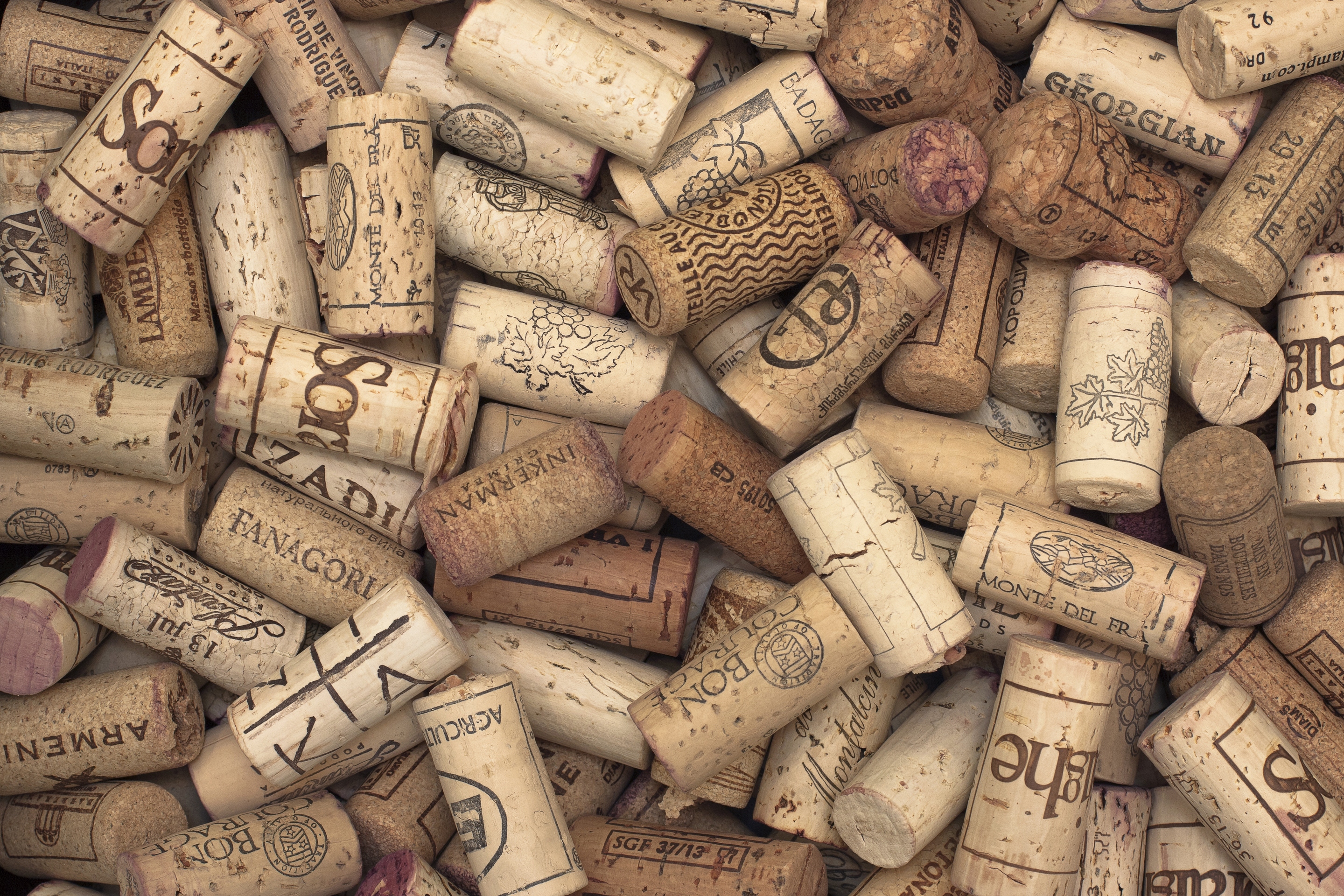 Обои текстура, макро, фон, пробки, бутылочные, cork collection, texture, macro, background, tube, bottle разрешение 2880x1920 Загрузить