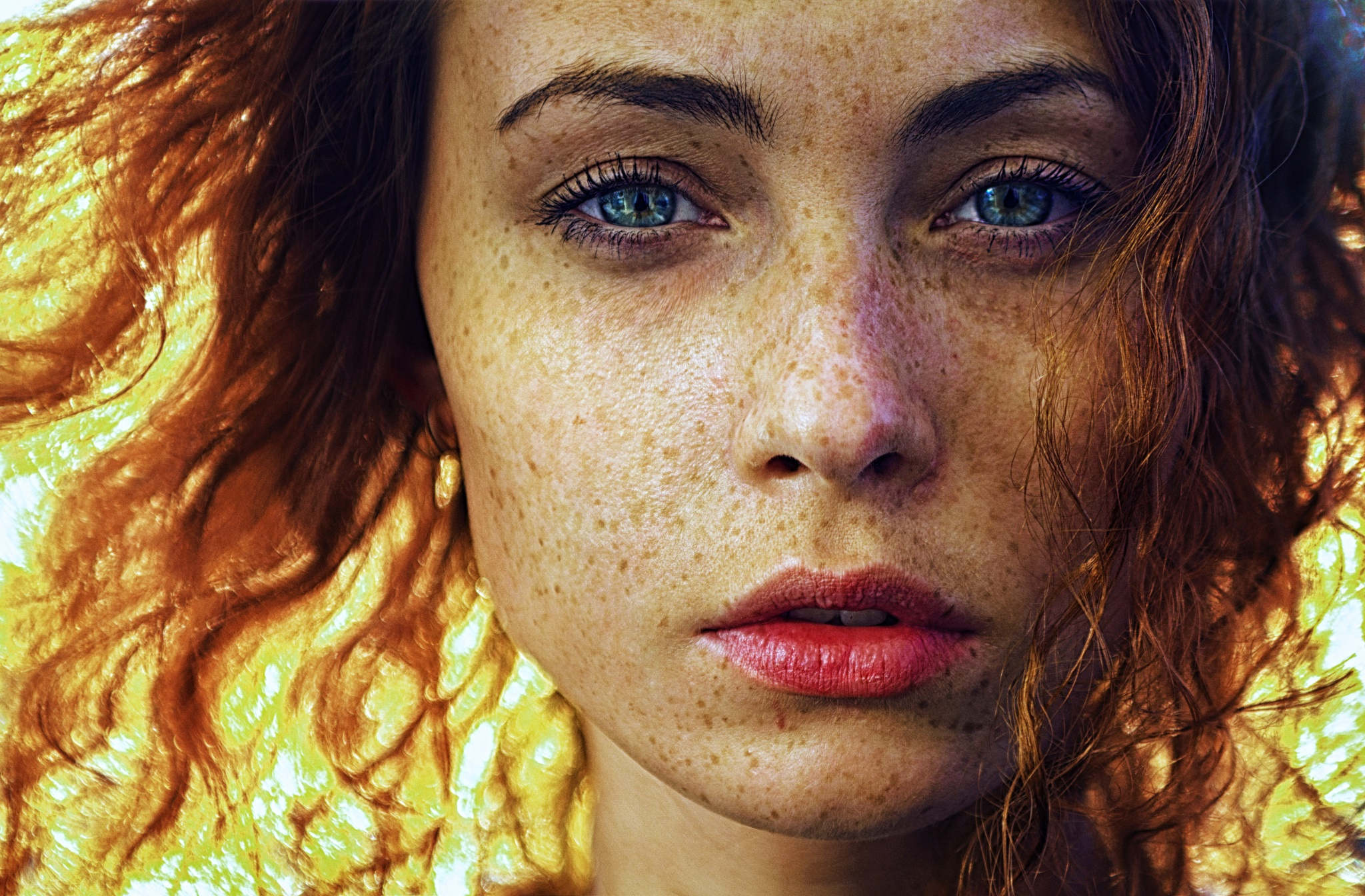 Обои девушка, взгляд, рыжая, лицо, веснушки, рыжеволосая, girl, look, red, face, freckles, redhead разрешение 2048x1344 Загрузить