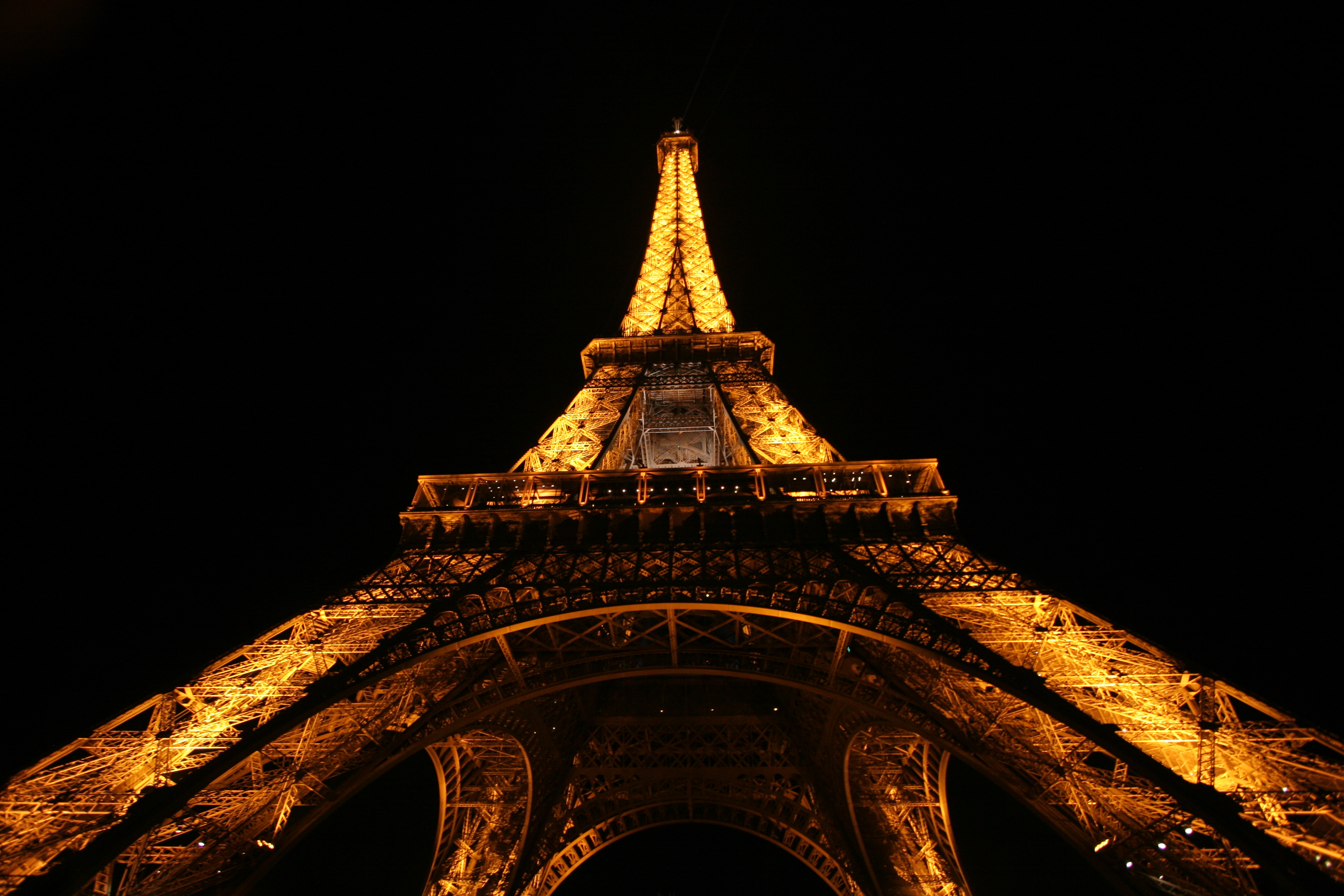 Обои ночь, огни, париж, франция, эйфелева башня, night, lights, paris, france, eiffel tower разрешение 3504x2336 Загрузить