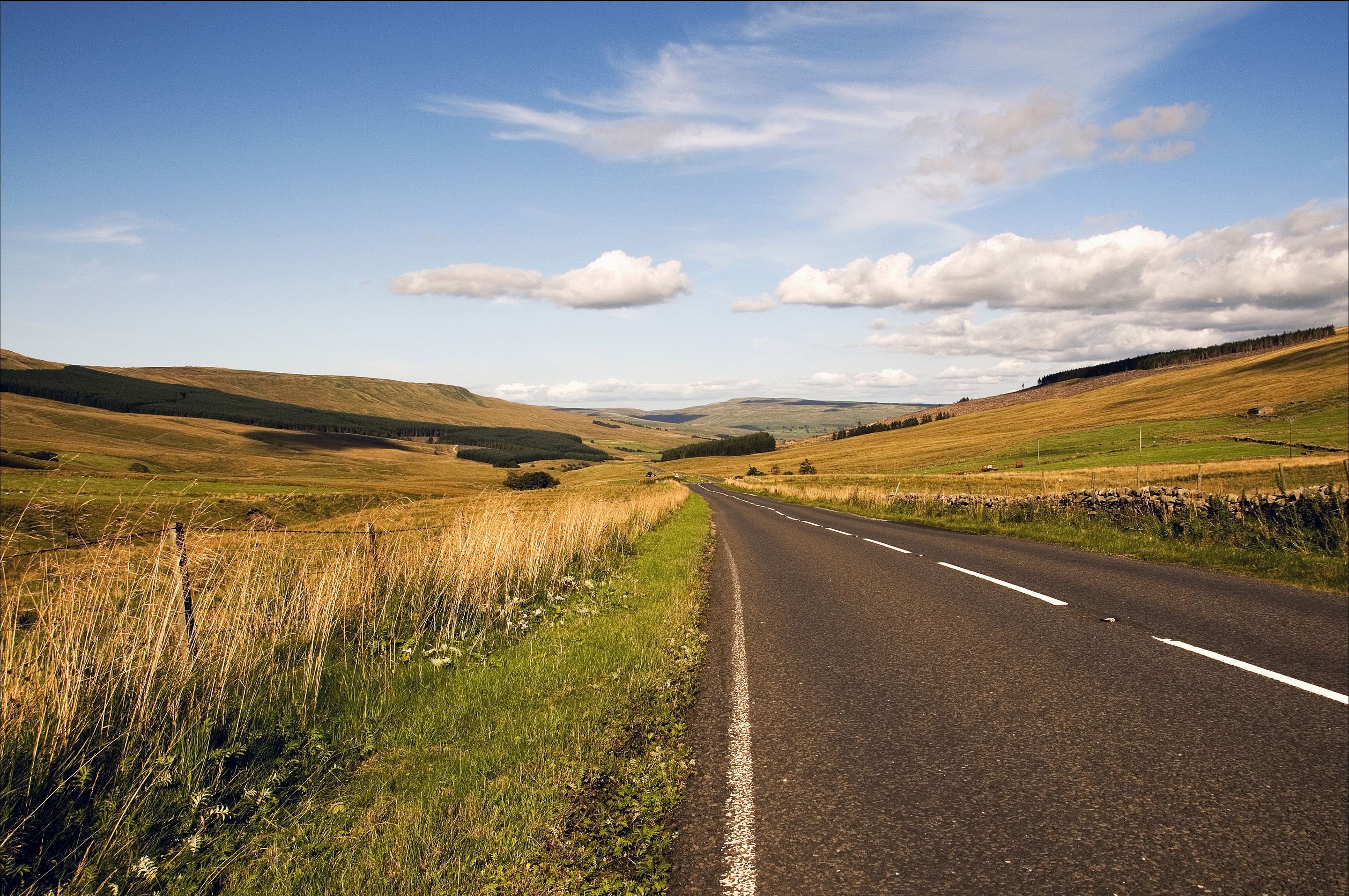 Обои дорога, холмы, пейзаж, поле, road, hills, landscape, field разрешение 2880x1913 Загрузить