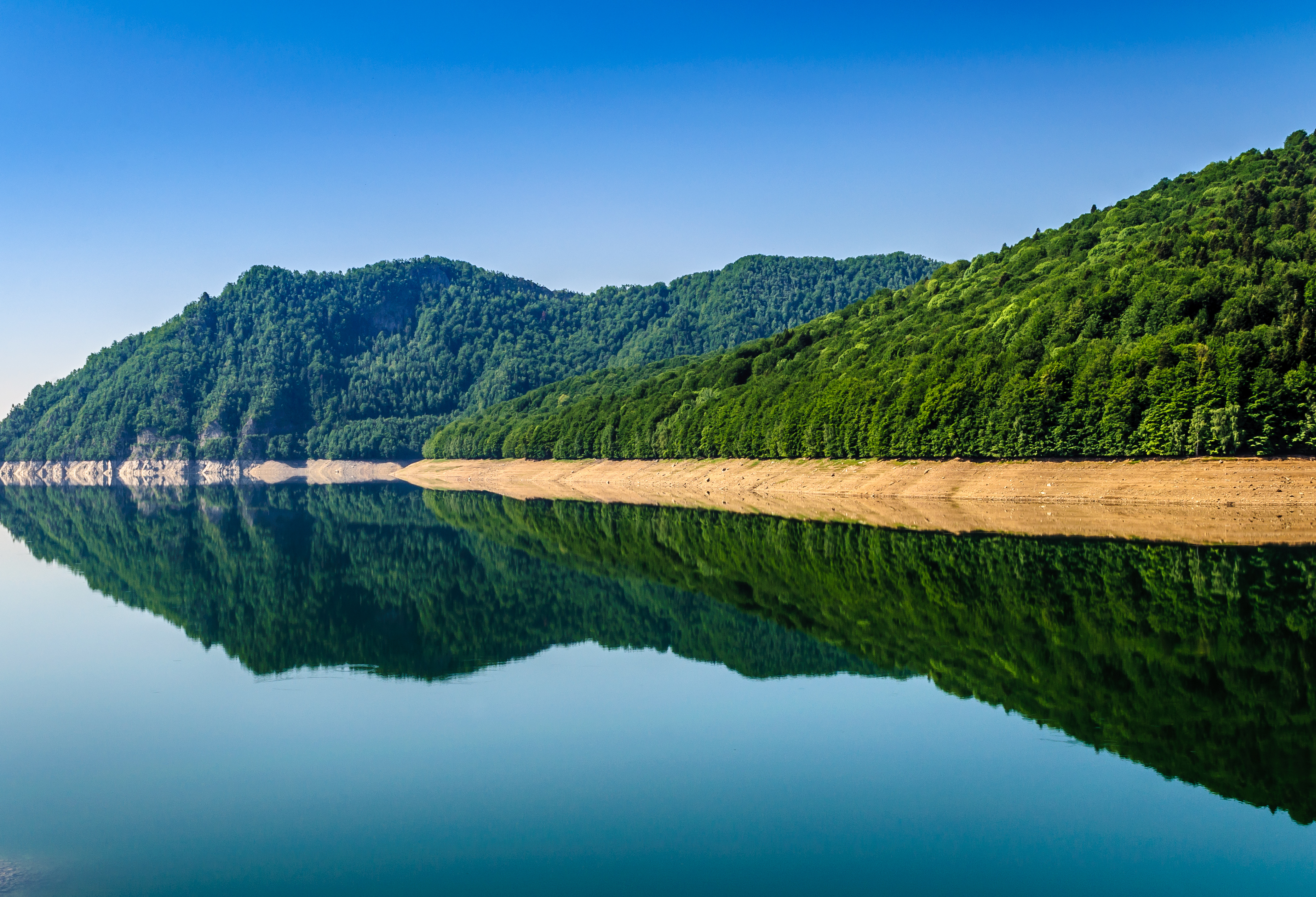 Обои небо, озеро, горы, отражение, пейзаж, румыния, the sky, lake, mountains, reflection, landscape, romania разрешение 4177x2848 Загрузить