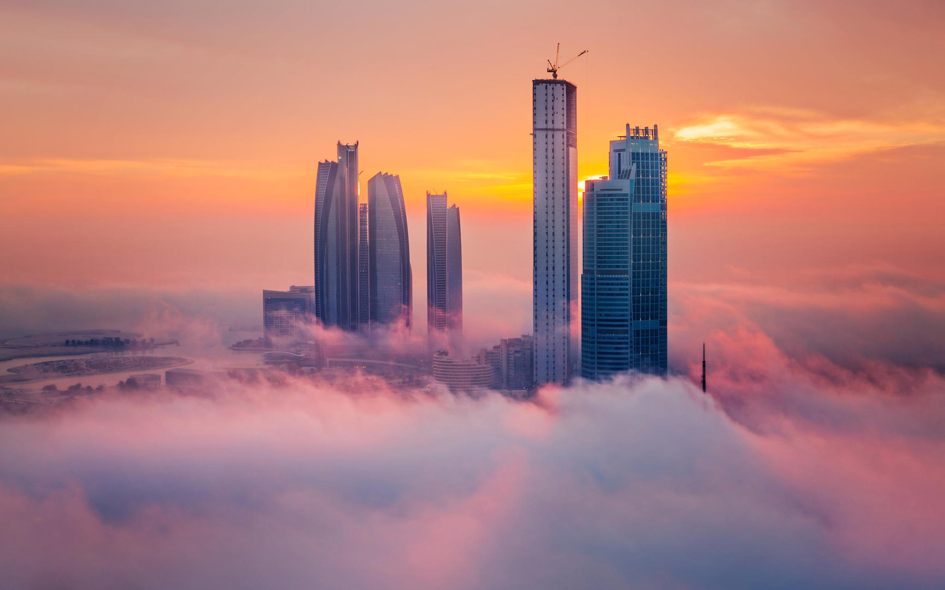 небоскребы в тумане бесплатно