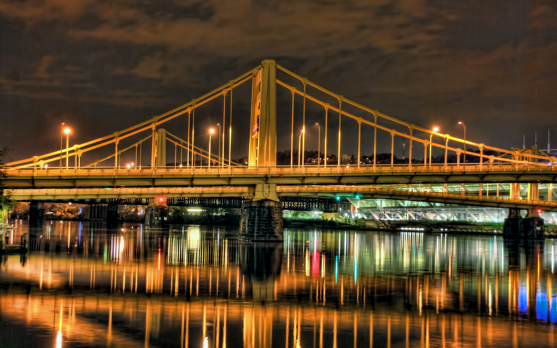 G most. Красноярск мост. Мосты легкие. Оранжевый город с моста. Ночной город река отражение мост.