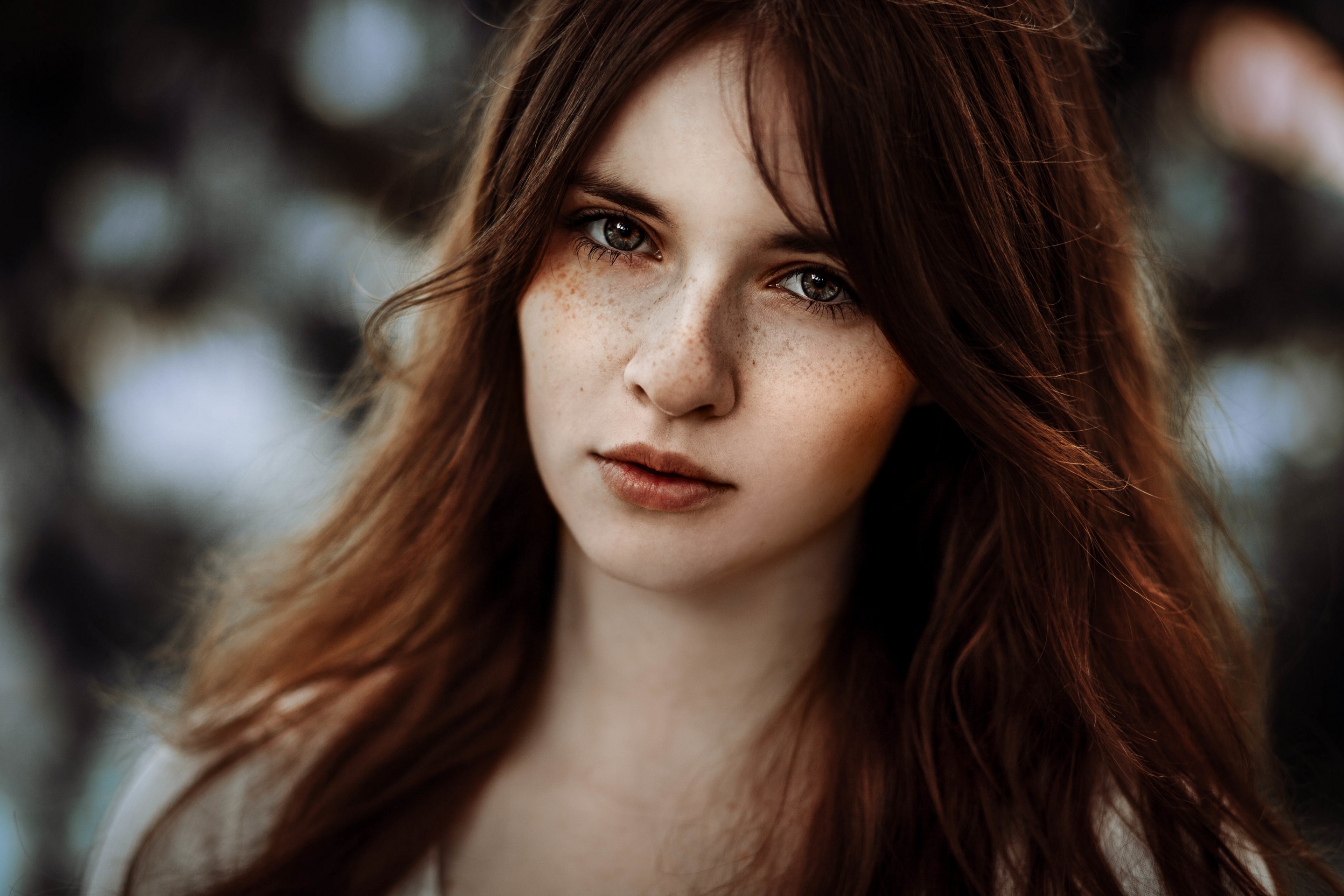 Обои девушка, фото, волосы, лицо, шатенка, girl, photo, hair, face, brown hair разрешение 2880x1920 Загрузить