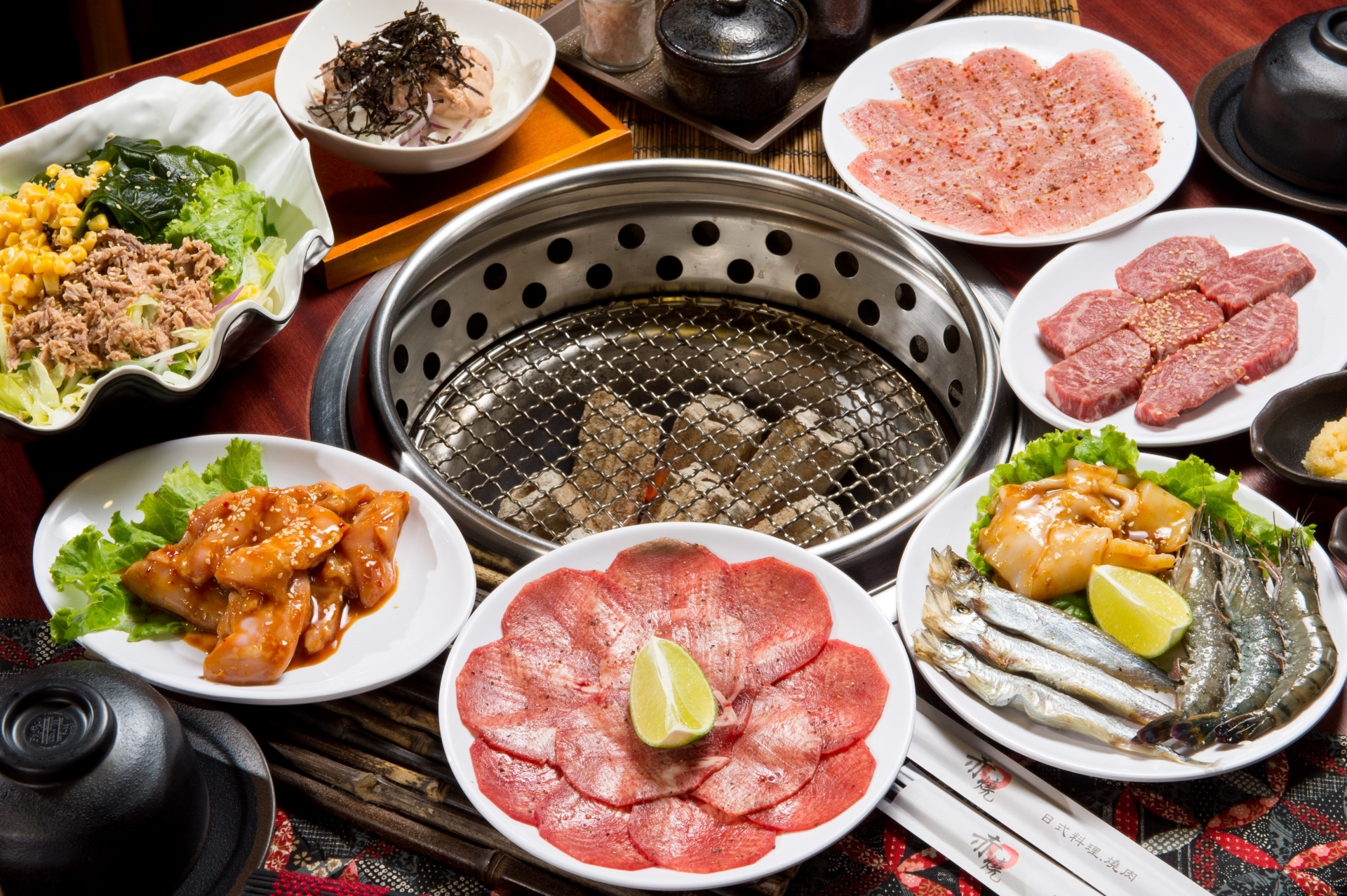 Обои мясо, морепродукты, ассорти, китайская кухня, meat, seafood, cuts, chinese cuisine разрешение 1920x1278 Загрузить