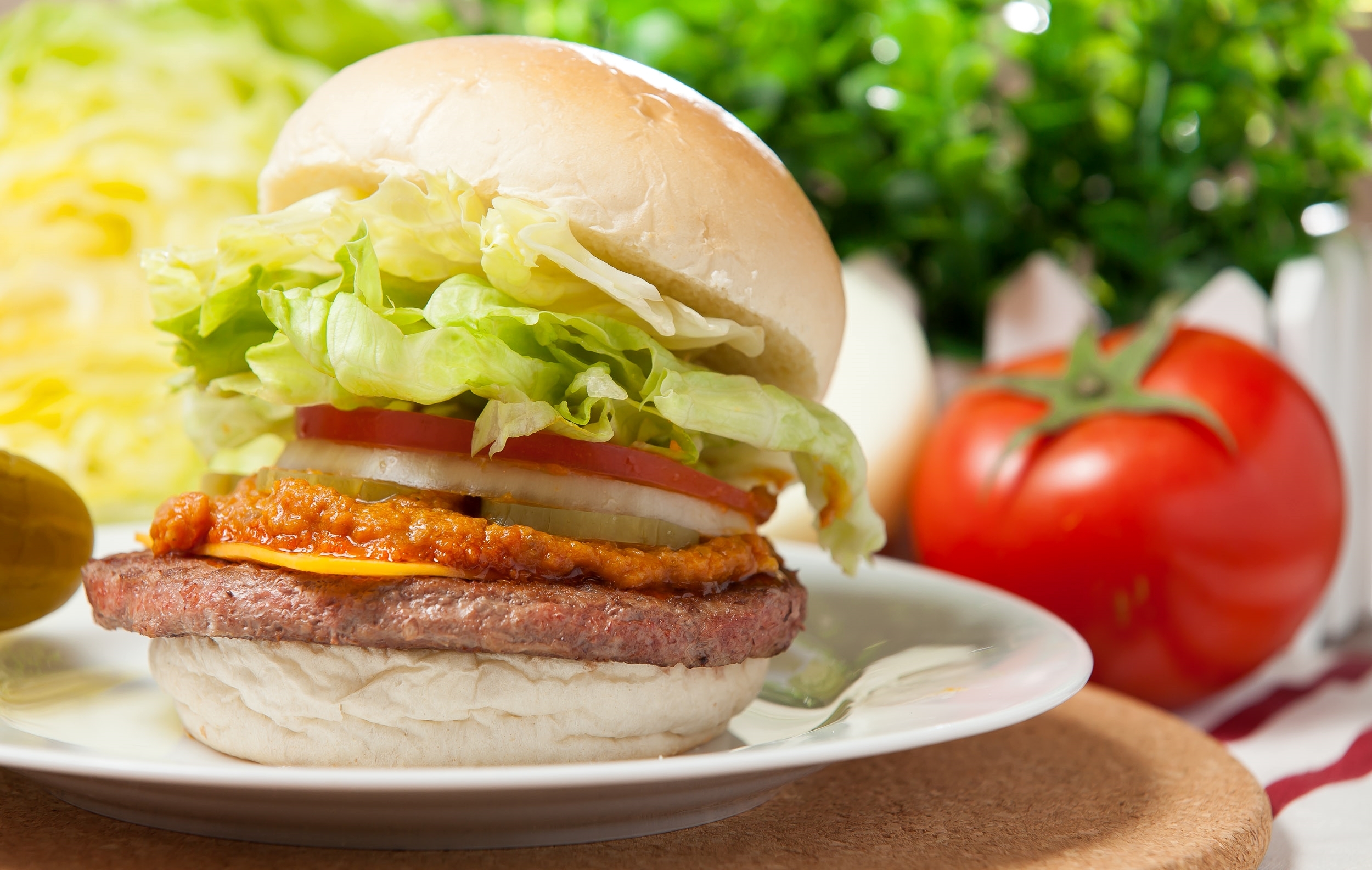 Обои гамбургер, котлета, помидор, салат, hamburger, patty, tomato, salad разрешение 2500x1585 Загрузить