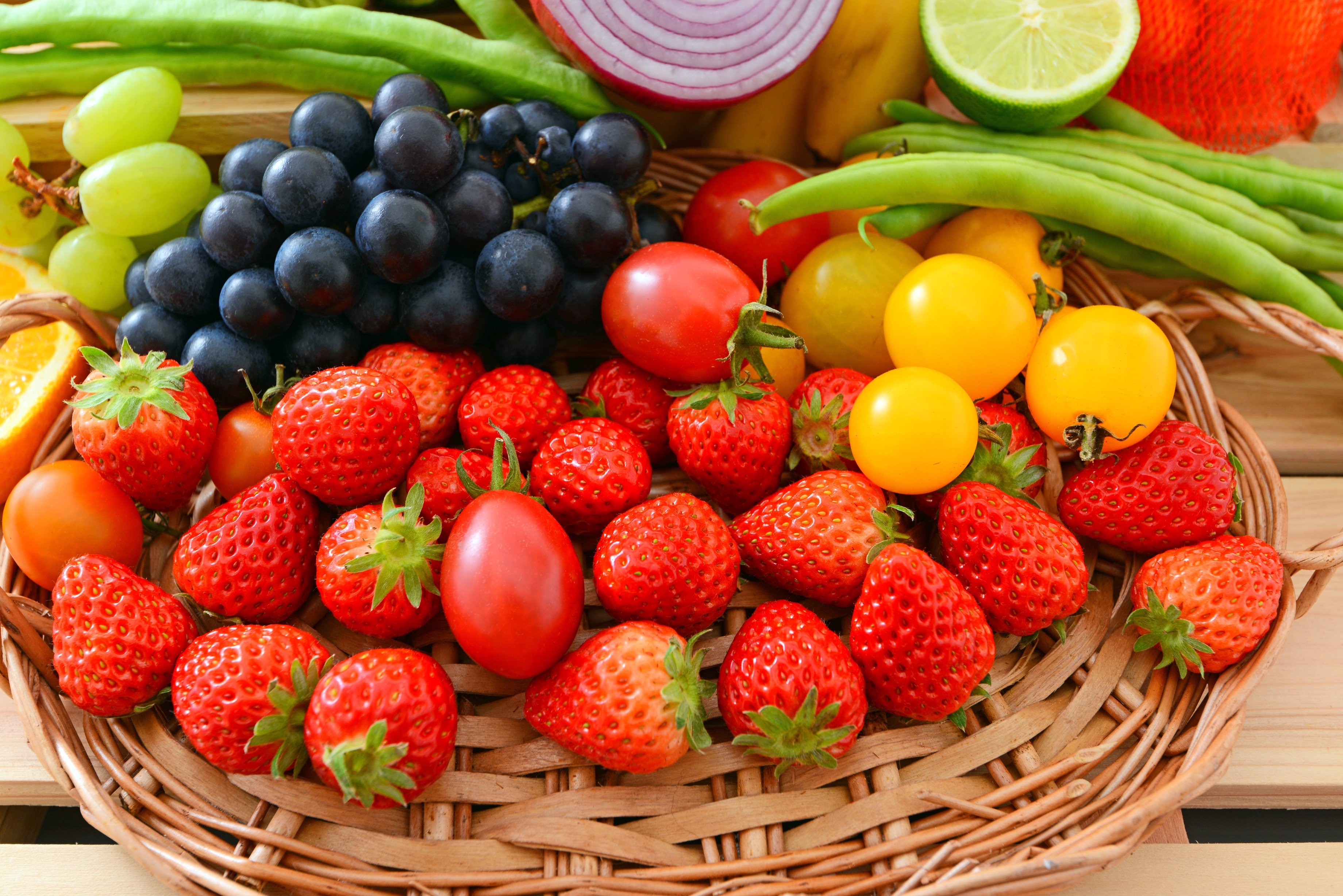 яркие фрукты с овощами бесплатно