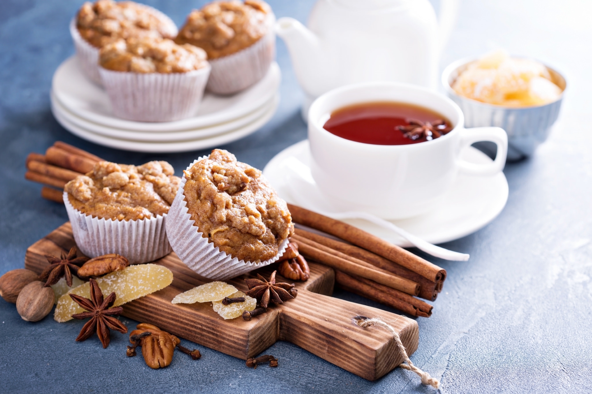 Обои корица, чай, бадьян, маффин, цукаты, cinnamon, tea, star anise, muffin, candied разрешение 1920x1280 Загрузить