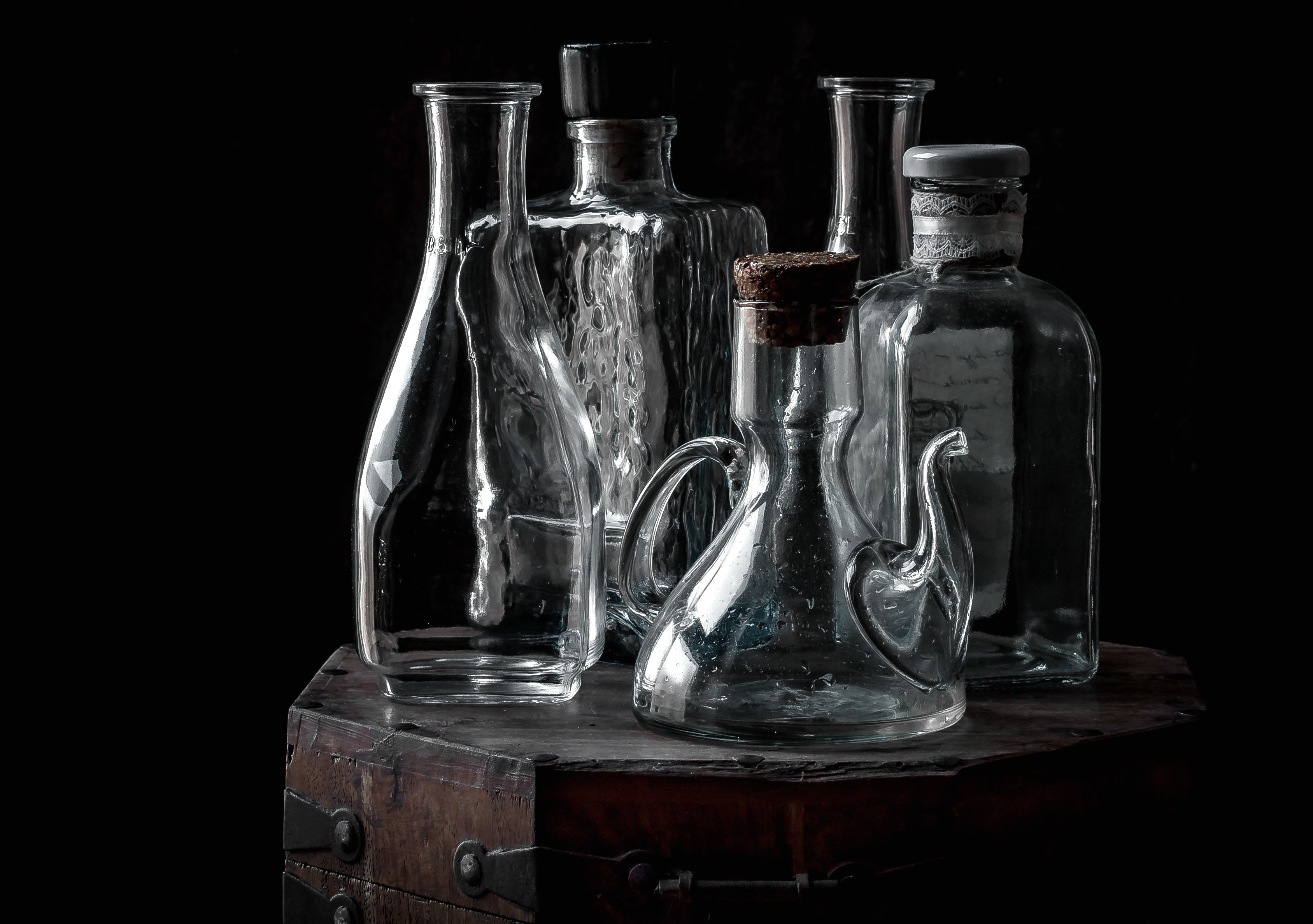 Обои стекло, бутылка, натюрморт, колба, glass, bottle, still life, the bulb разрешение 3375x2376 Загрузить