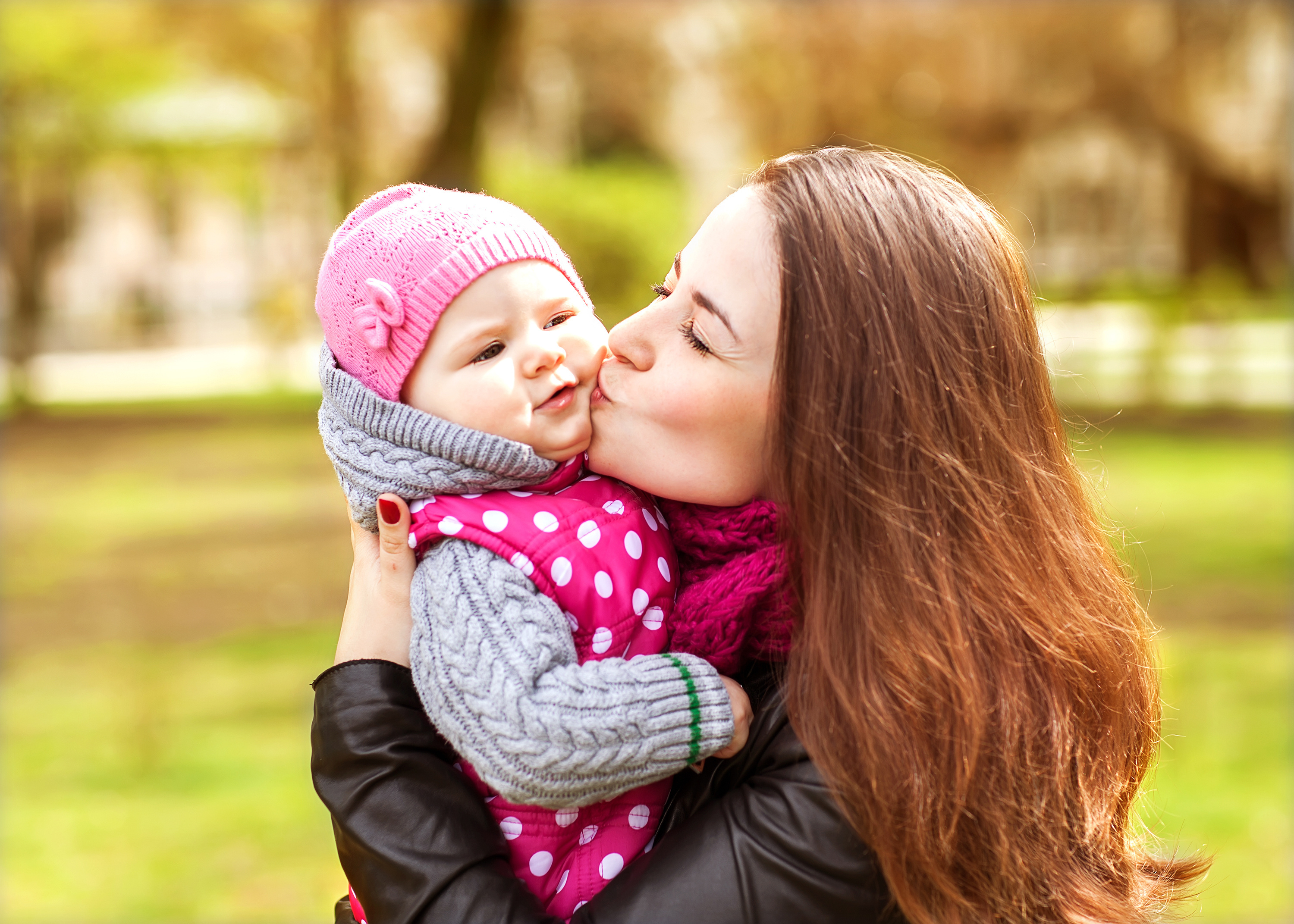 Обои профиль, любовь, счастье, поцелуй, мать, дочь, profile, love, happiness, kiss, mother, daughter разрешение 3000x2143 Загрузить