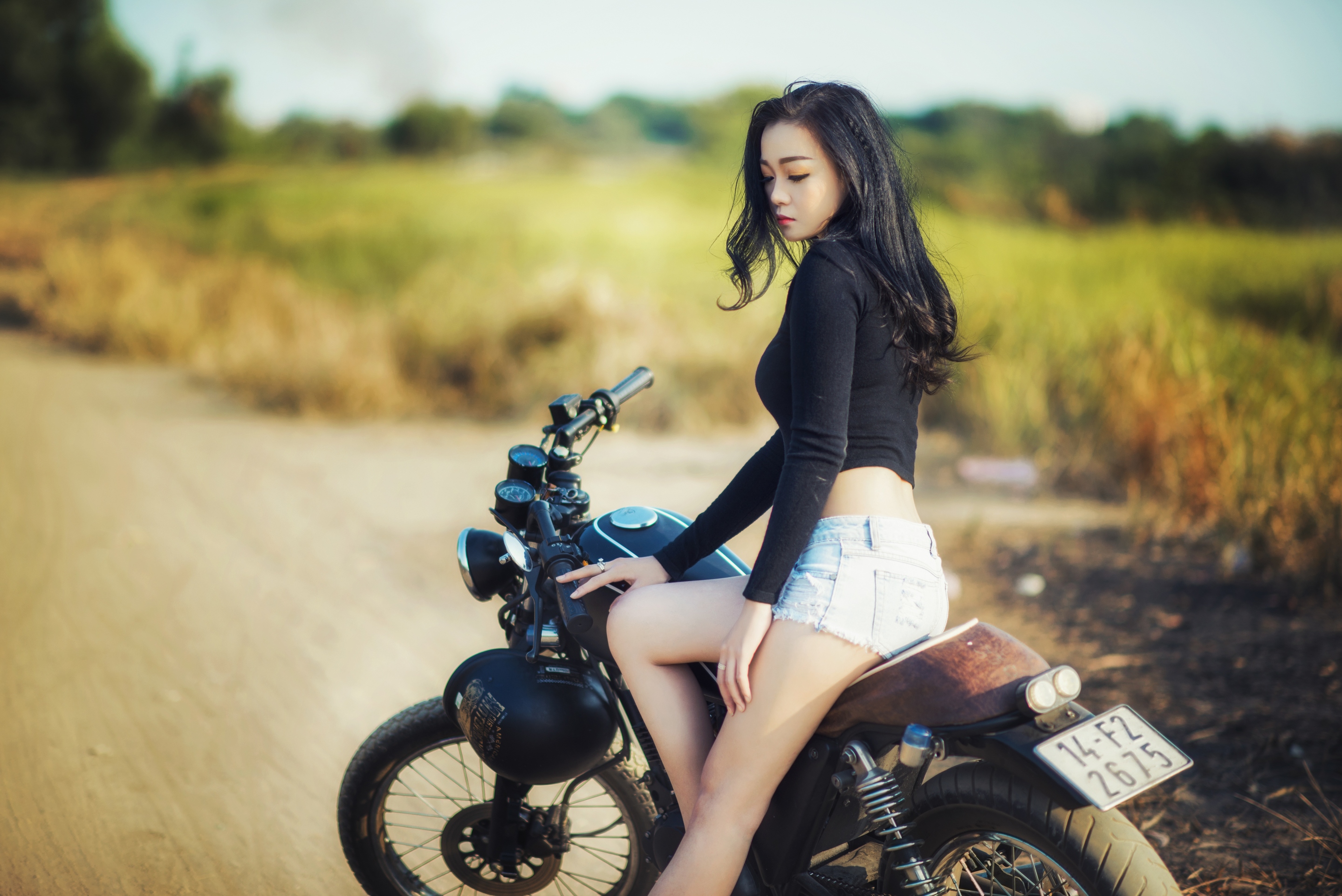 девушка мотоцикл река бесплатно