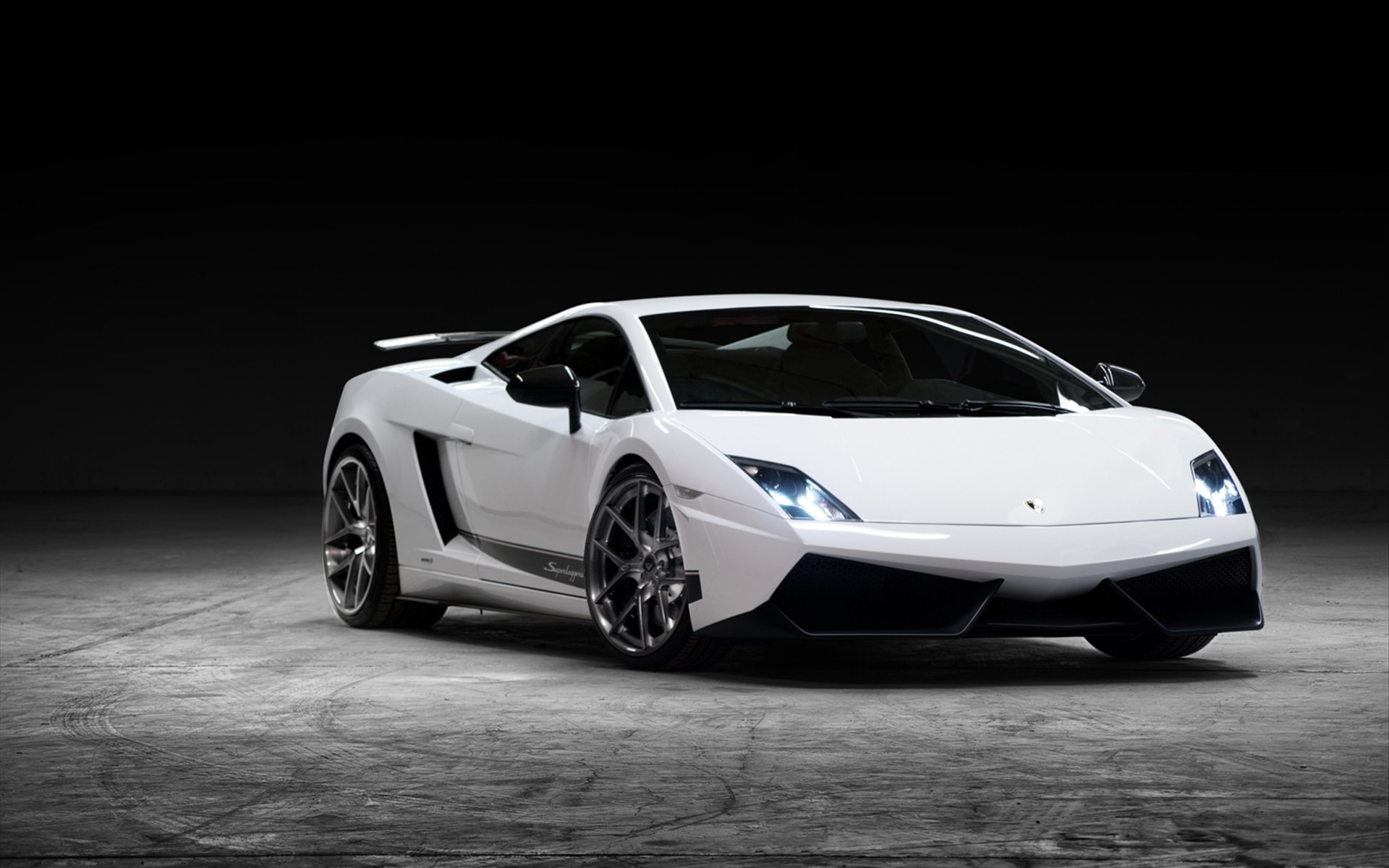 Обои фон, белый, фары, ламборгини, галлардо, background, white, lights, lamborghini, gallardo разрешение 1920x1200 Загрузить