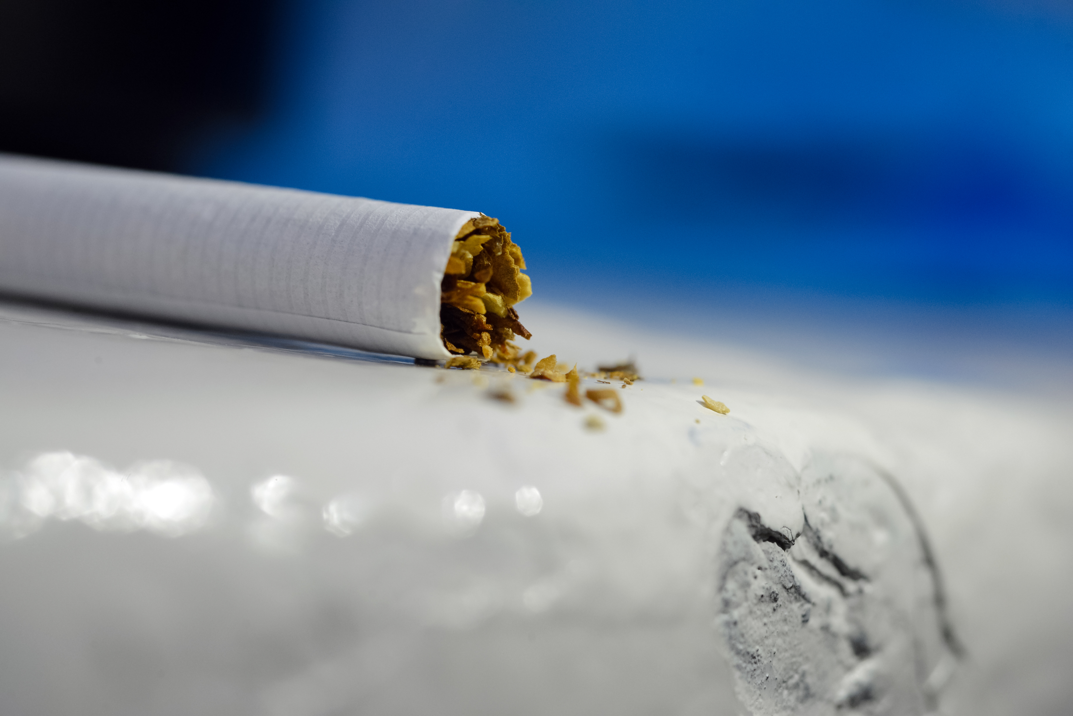 Обои макро, дым, минимализм, сигарета, macro, smoke, minimalism, cigarette разрешение 3680x2456 Загрузить