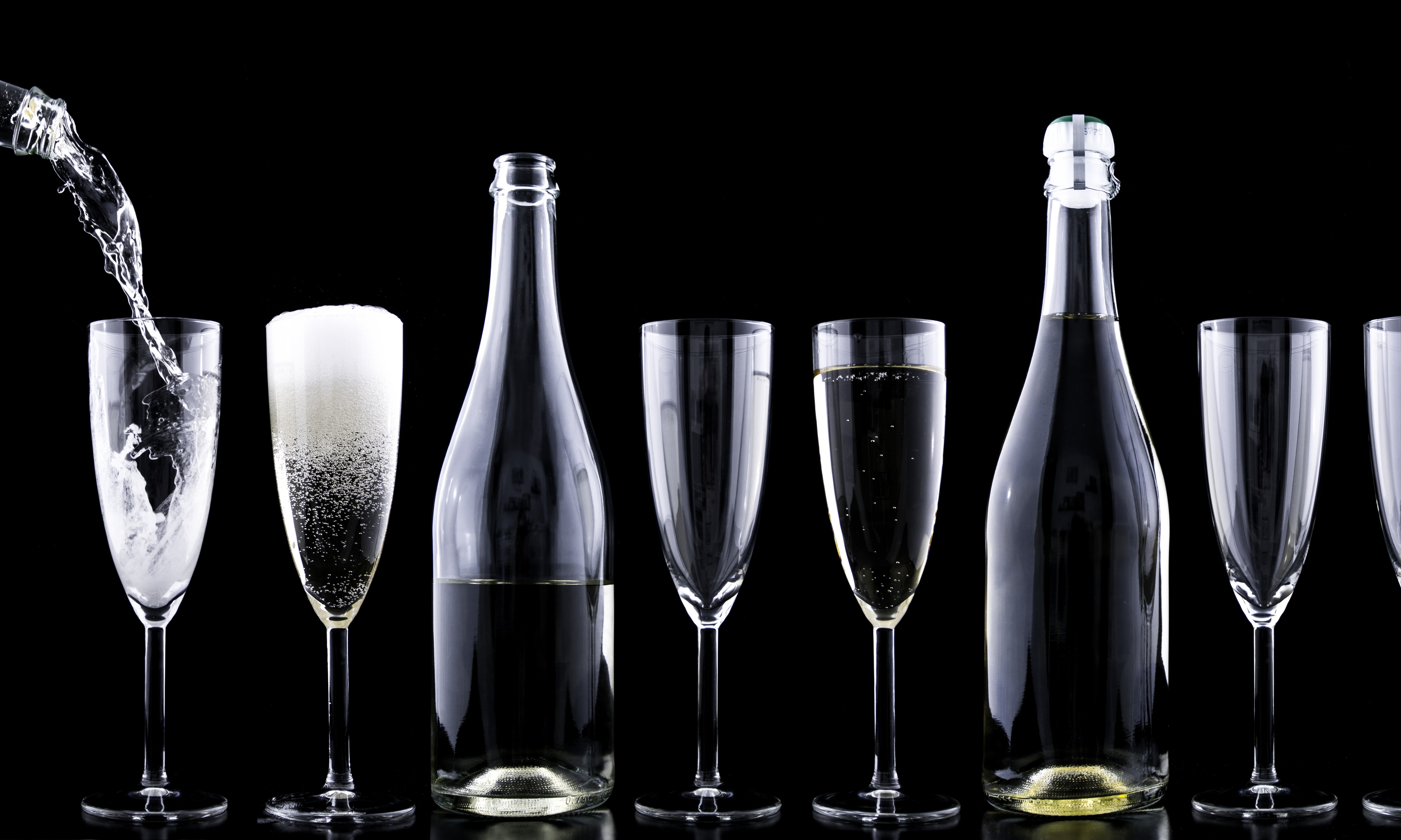 Обои капли, вино, бокалы, бутылки, праздник, шампанское, алкоголь, drops, wine, glasses, bottle, holiday, champagne, alcohol разрешение 5000x3000 Загрузить