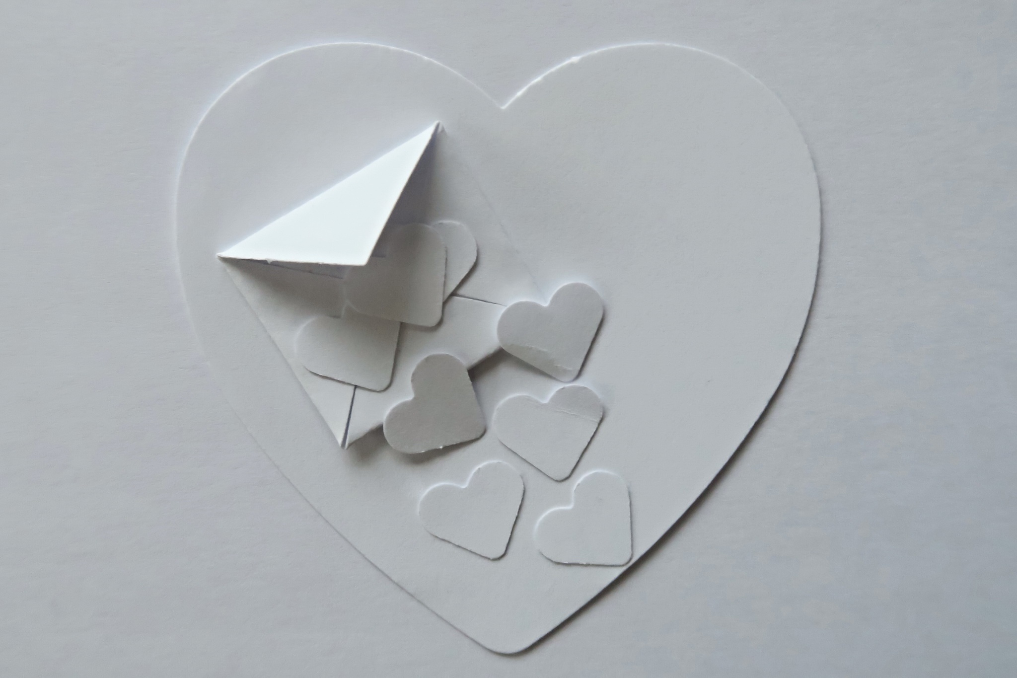 Обои фон, бумага, сердце, день святого валентина, background, paper, heart, valentine's day разрешение 2048x1365 Загрузить