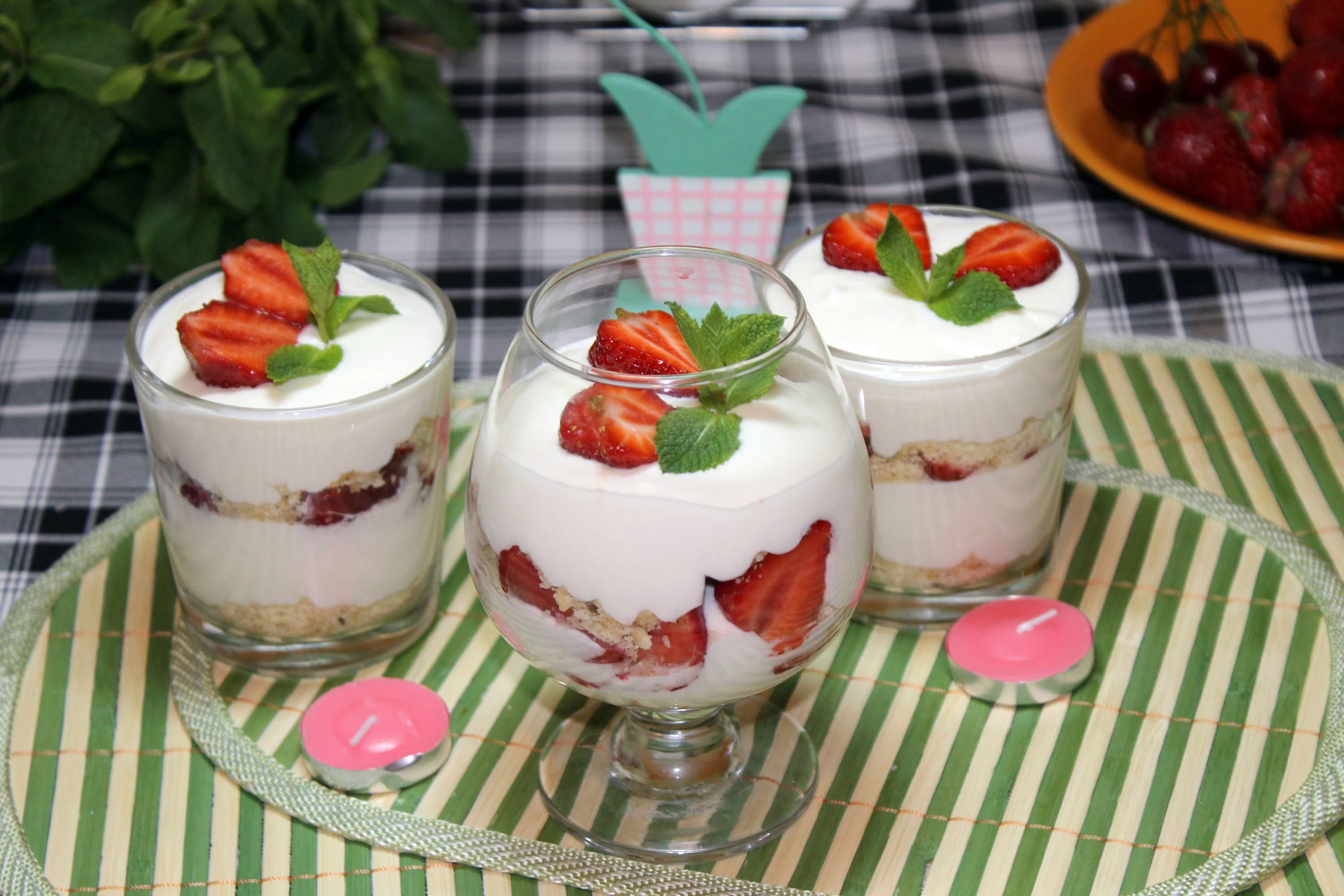 Обои мята, еда, клубника, бокал, стаканы, сладкое, сливки, .десерт, mint, food, strawberry, glass, glasses, sweet, cream, .dessert разрешение 3000x2000 Загрузить