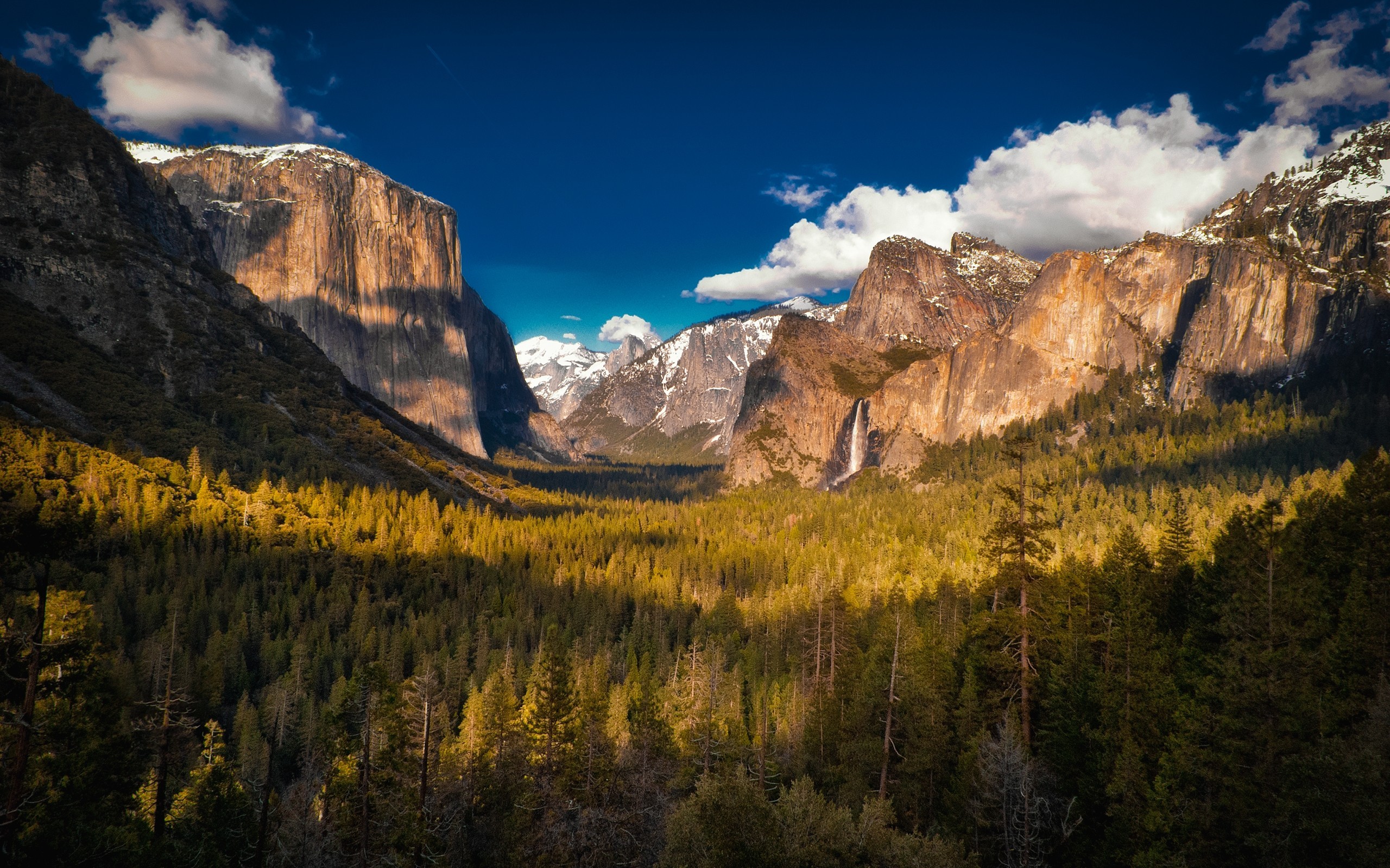 Обои горы, лес, гора, водопад, сша, калифорния, эль-капитан, йосемите, mountains, forest, mountain, waterfall, usa, ca, el capitan, yosemite разрешение 2560x1600 Загрузить