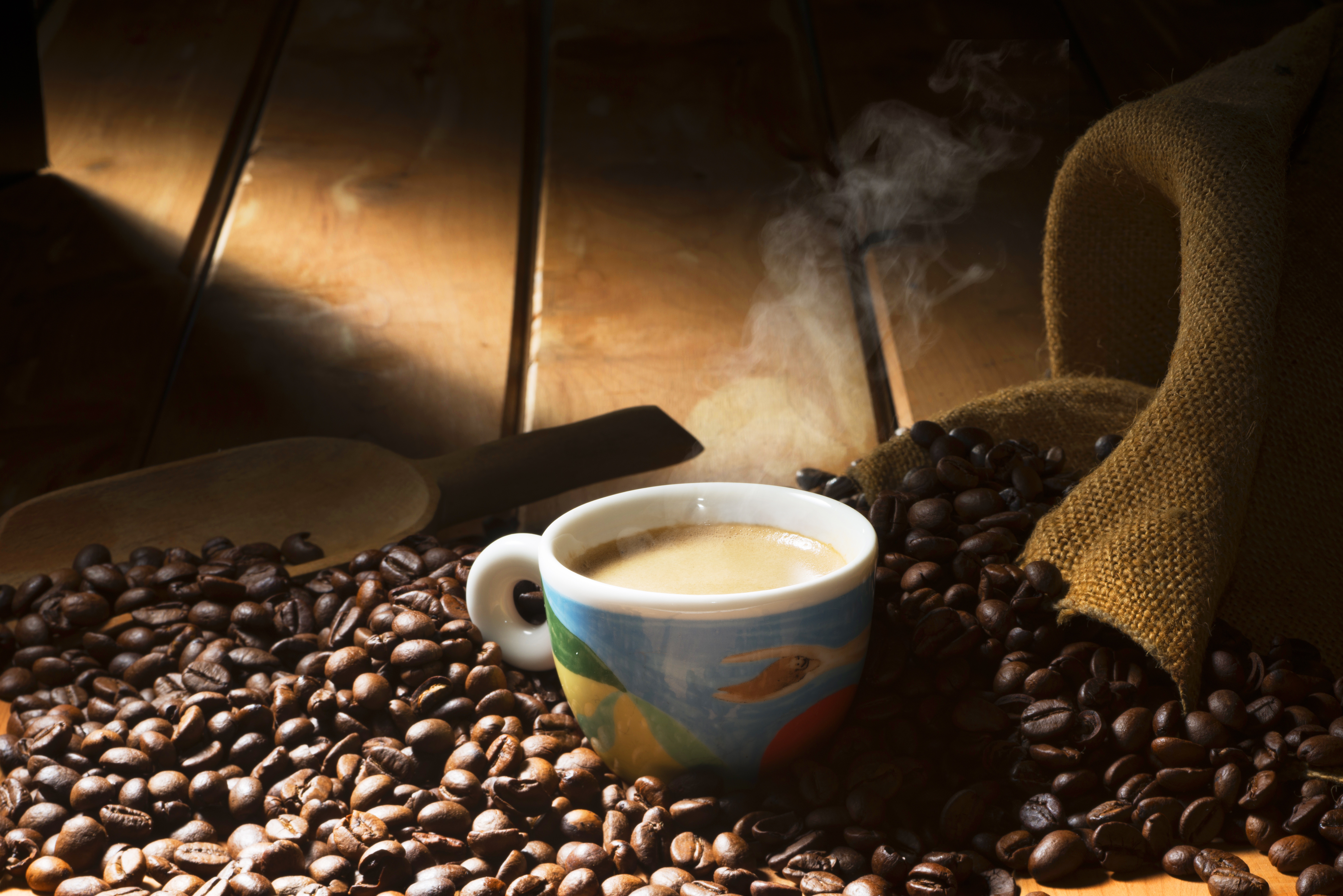Обои зерна, кофе, чашка, кофейные зерна, мешковина, grain, coffee, cup, coffee beans, burlap разрешение 7360x4912 Загрузить