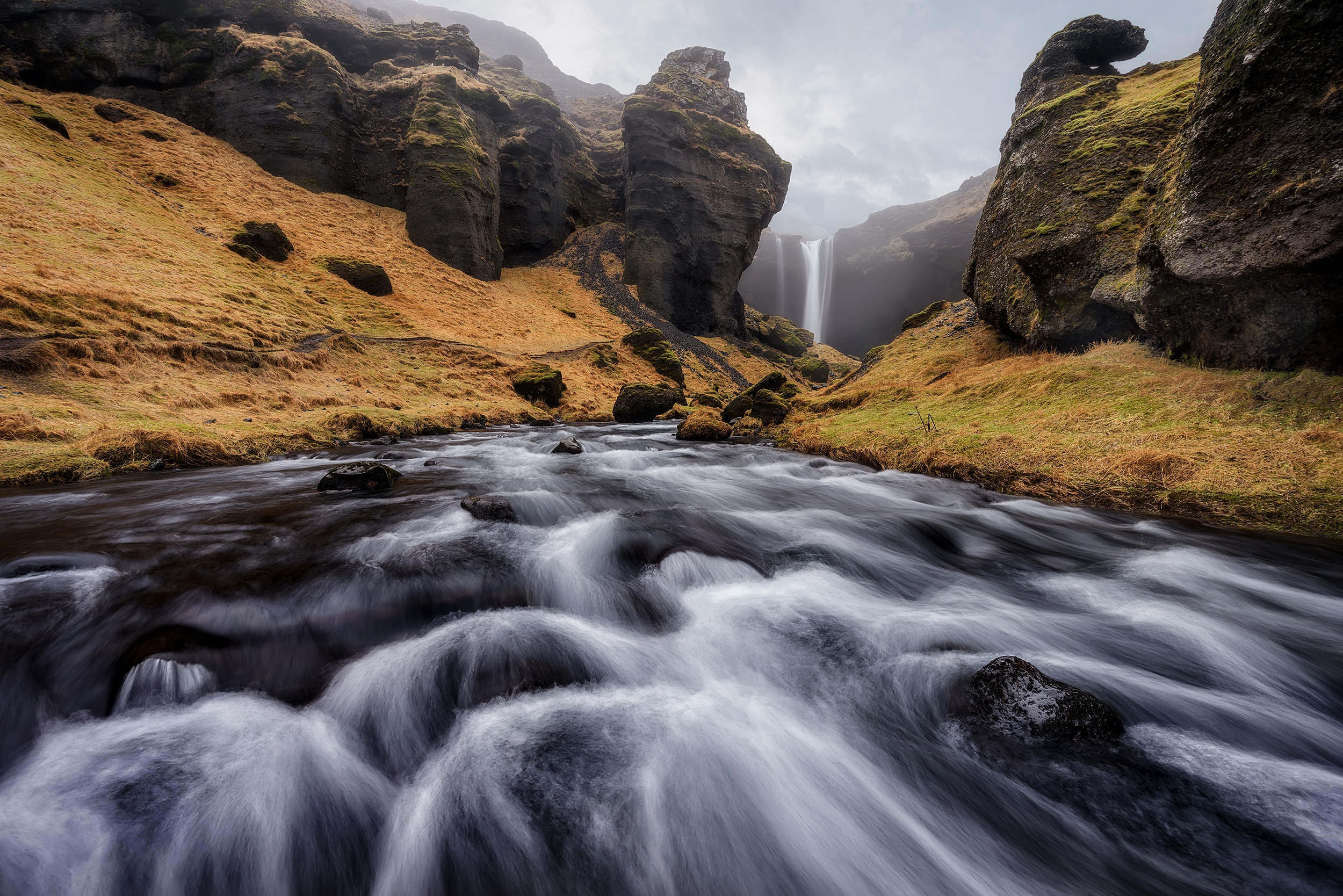 Обои река, скалы, природа, водопад, поток, исландия, river, rocks, nature, waterfall, stream, iceland разрешение 2500x1668 Загрузить
