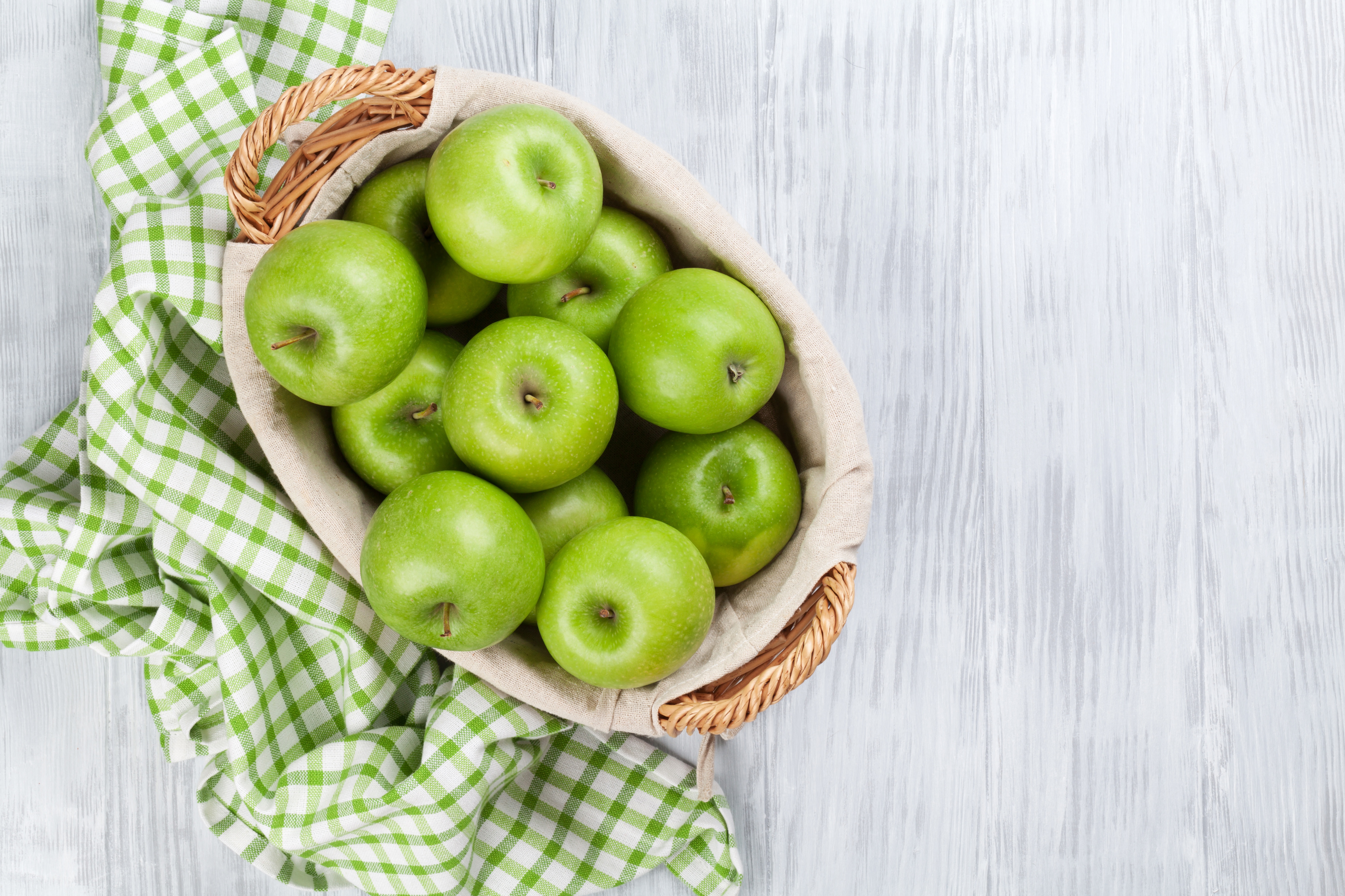 Обои еда, фрукты, яблоки, зеленые, корзинка, food, fruit, apples, green, basket разрешение 5616x3744 Загрузить
