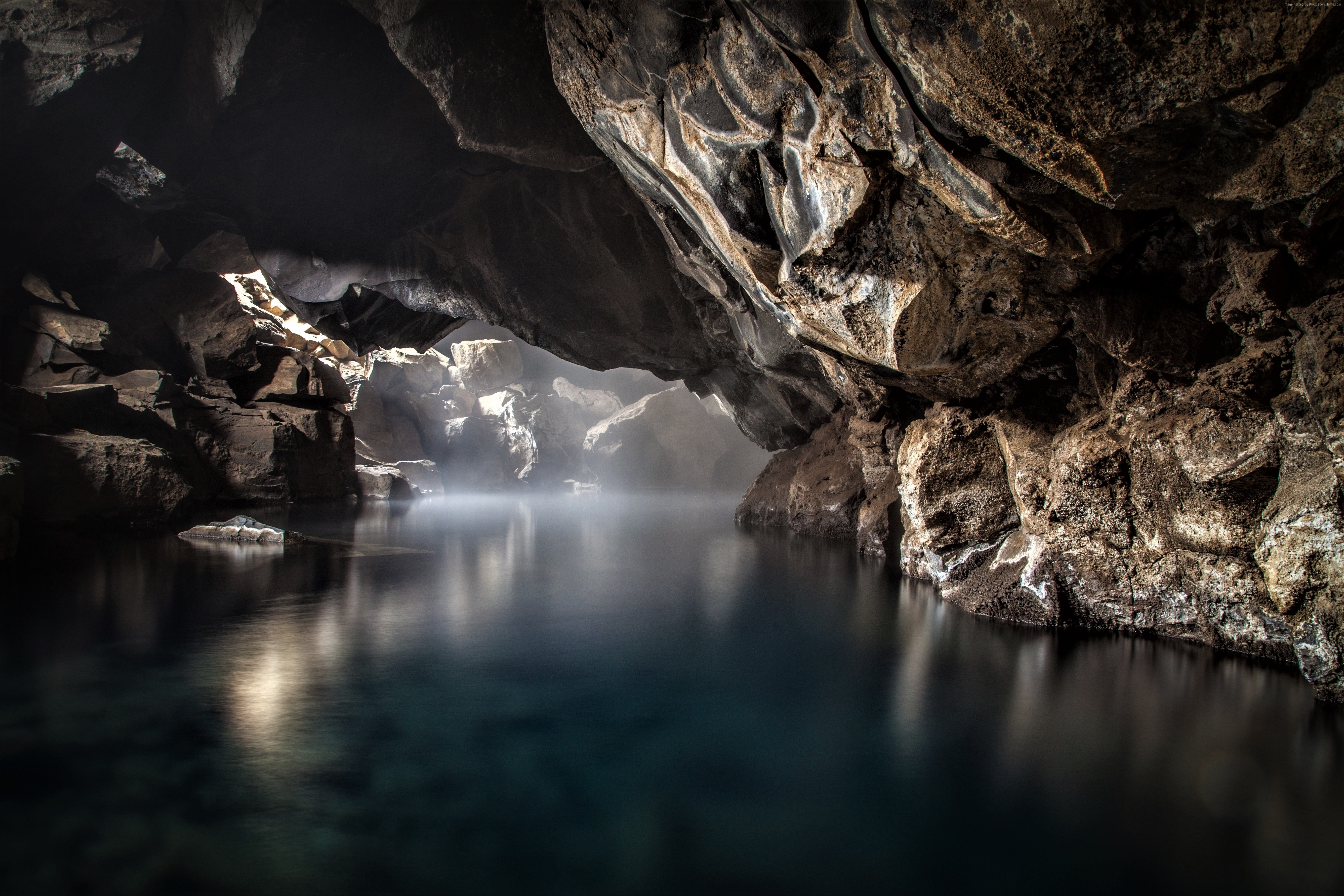 Река пещер. Пещера Grjótagjá Cave. Пещеры Вайтомо новая Зеландия. Грот пещера. Пещера Графский грот.