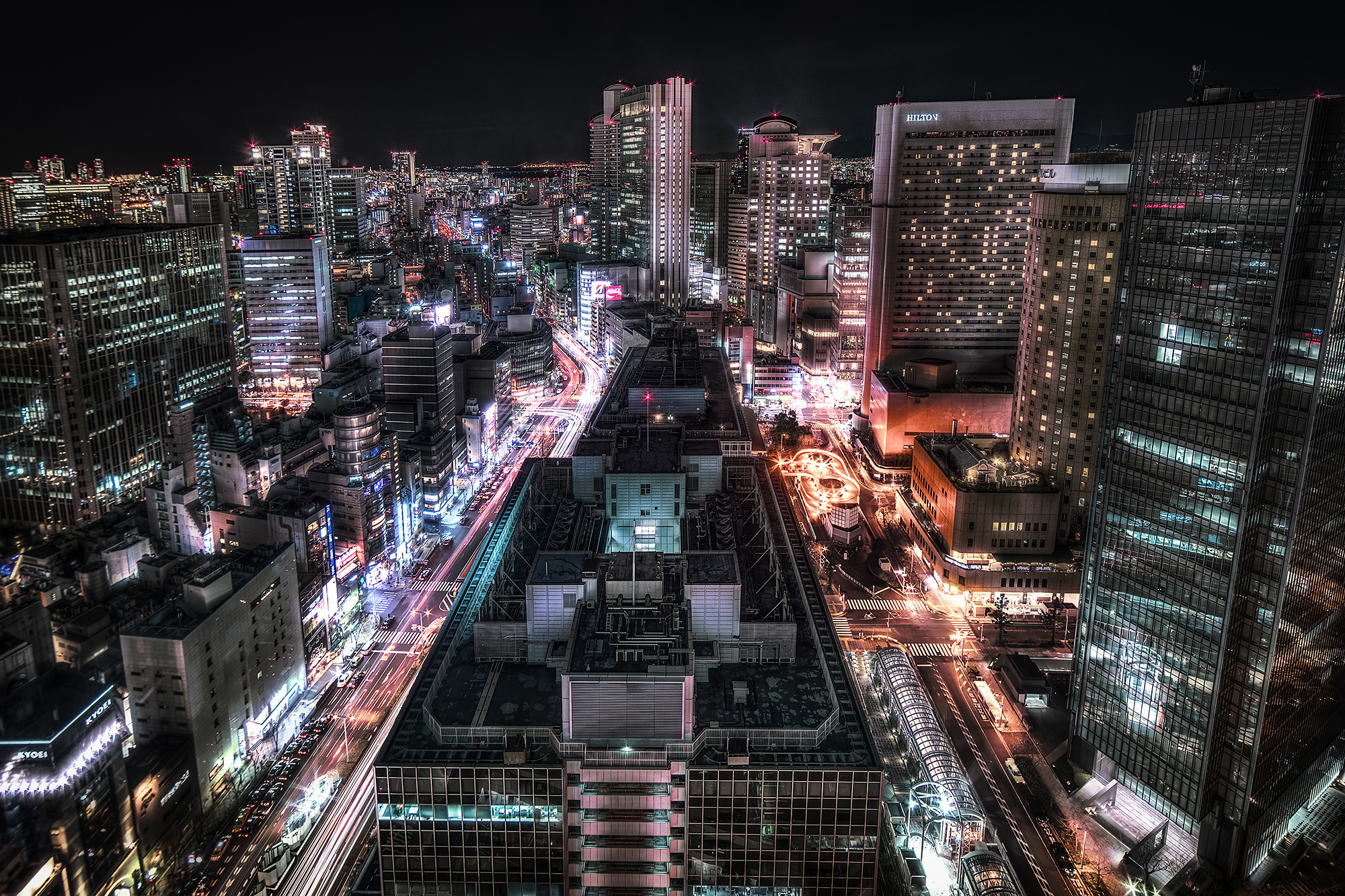 Обои дорога, огни, неон, япония, небоскребы, архитектура, осака, road, lights, neon, japan, skyscrapers, architecture, osaka разрешение 2000x1333 Загрузить