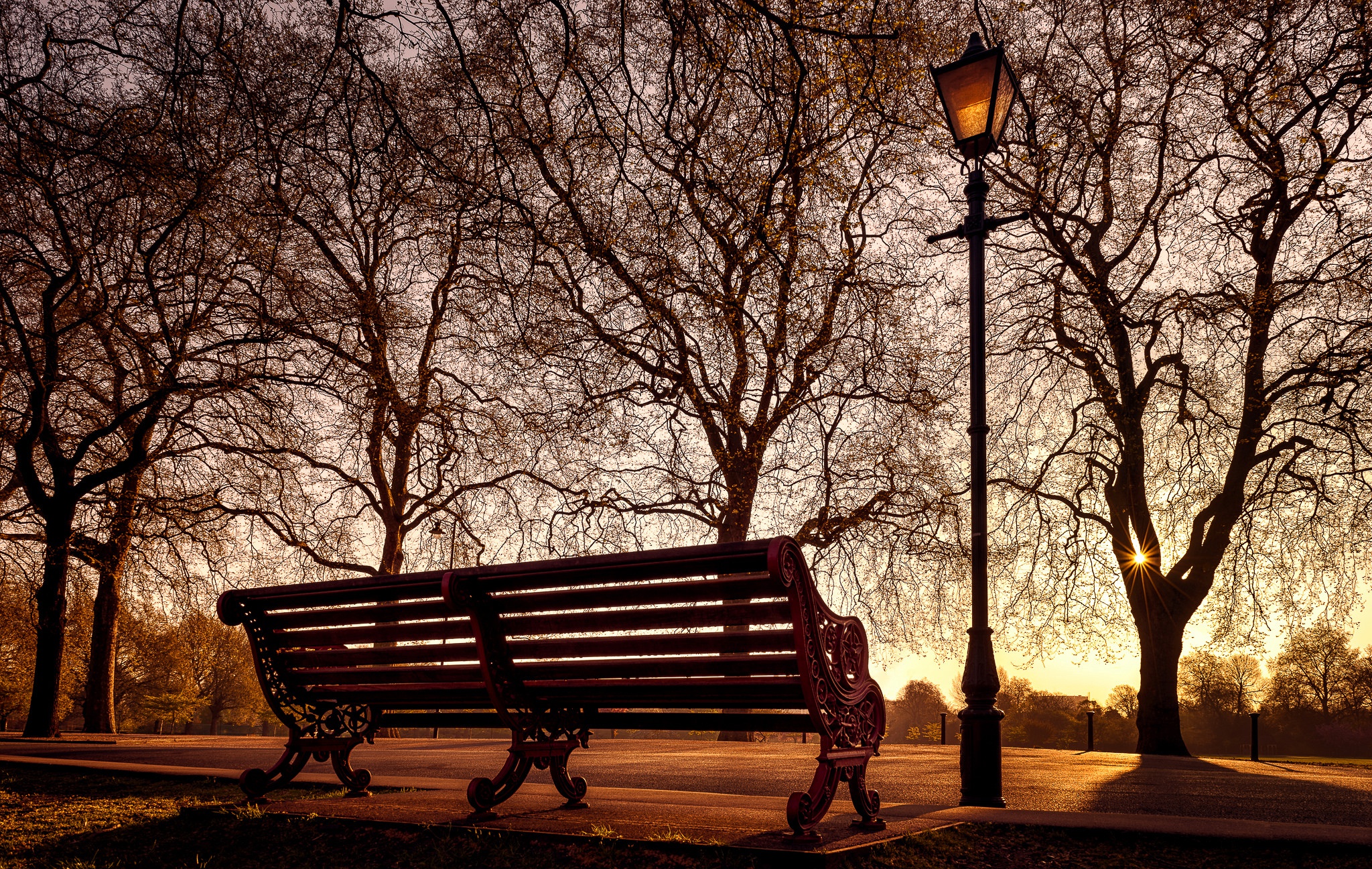 Обои лондон, англия, фонарь, скамья, баттерси парк, london, england, lantern, bench, battersea park разрешение 2048x1296 Загрузить