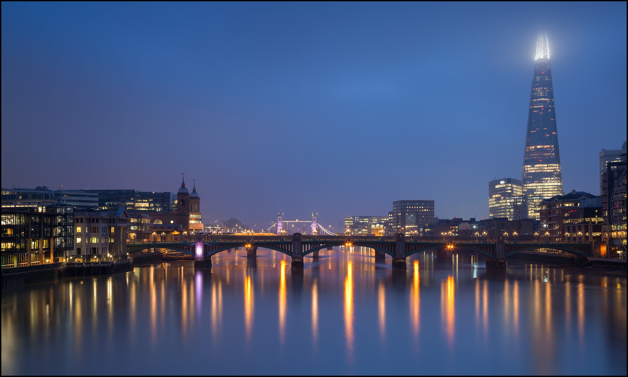 Обои ночь, огни, река, мост, лондон, темза, англия, night, lights, river, bridge, london, thames, england разрешение 2048x1231 Загрузить