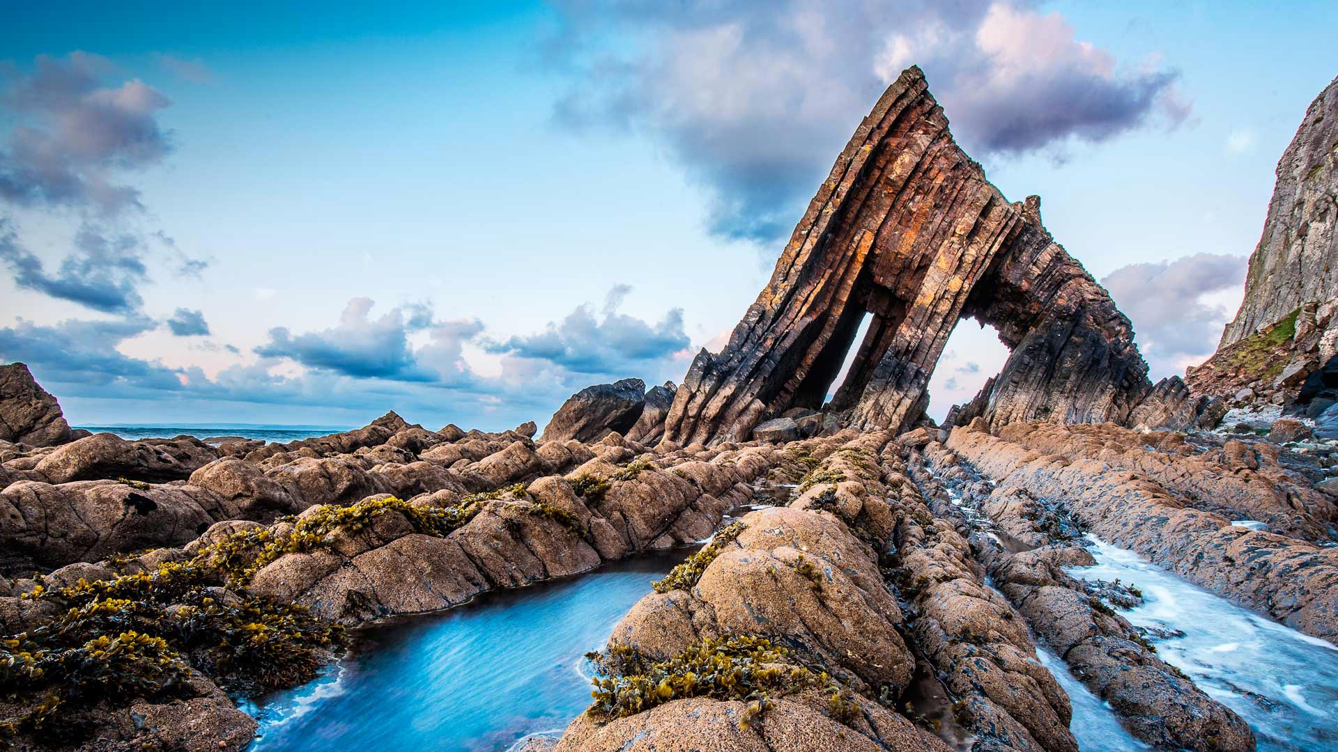 Обои облака, скалы, камни, море, англия, clouds, rocks, stones, sea, england разрешение 1920x1080 Загрузить