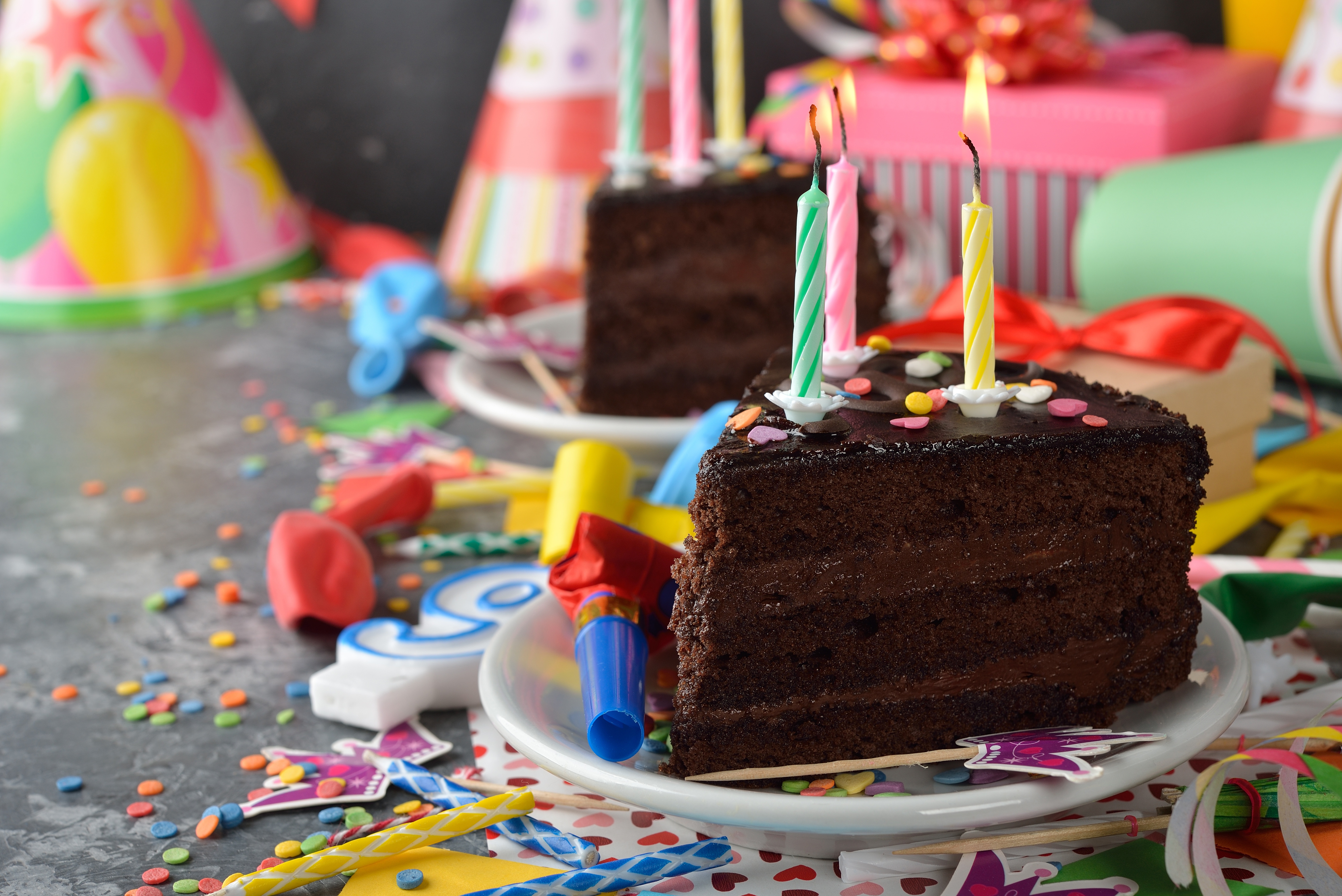 Обои свечи, воздушные шары, день рождения, торт, candles, balloons, birthday, cake разрешение 6300x4206 Загрузить