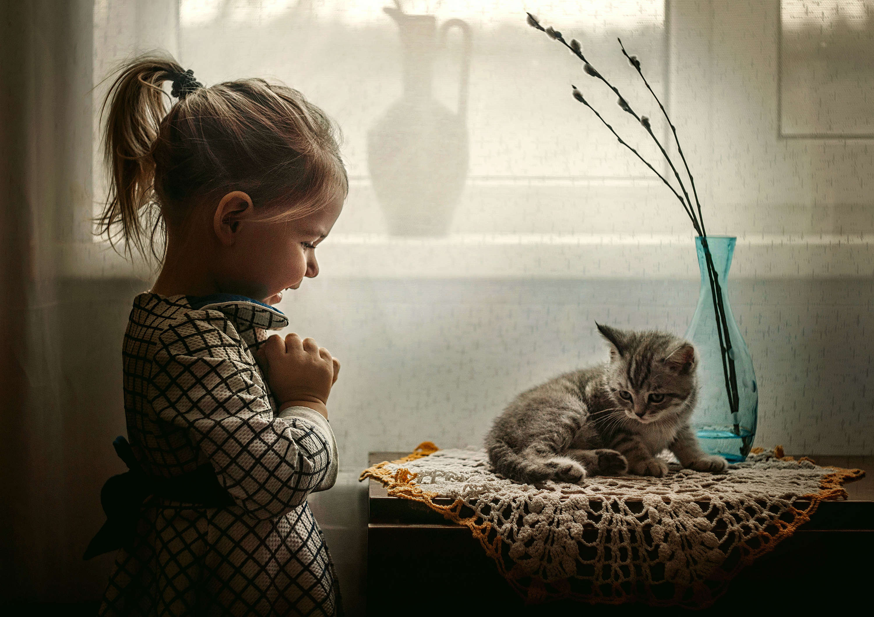 Обои котенок, радость, девочка, ребенок, животное, малышка, kitty, joy, girl, child, animal, baby разрешение 3000x2120 Загрузить