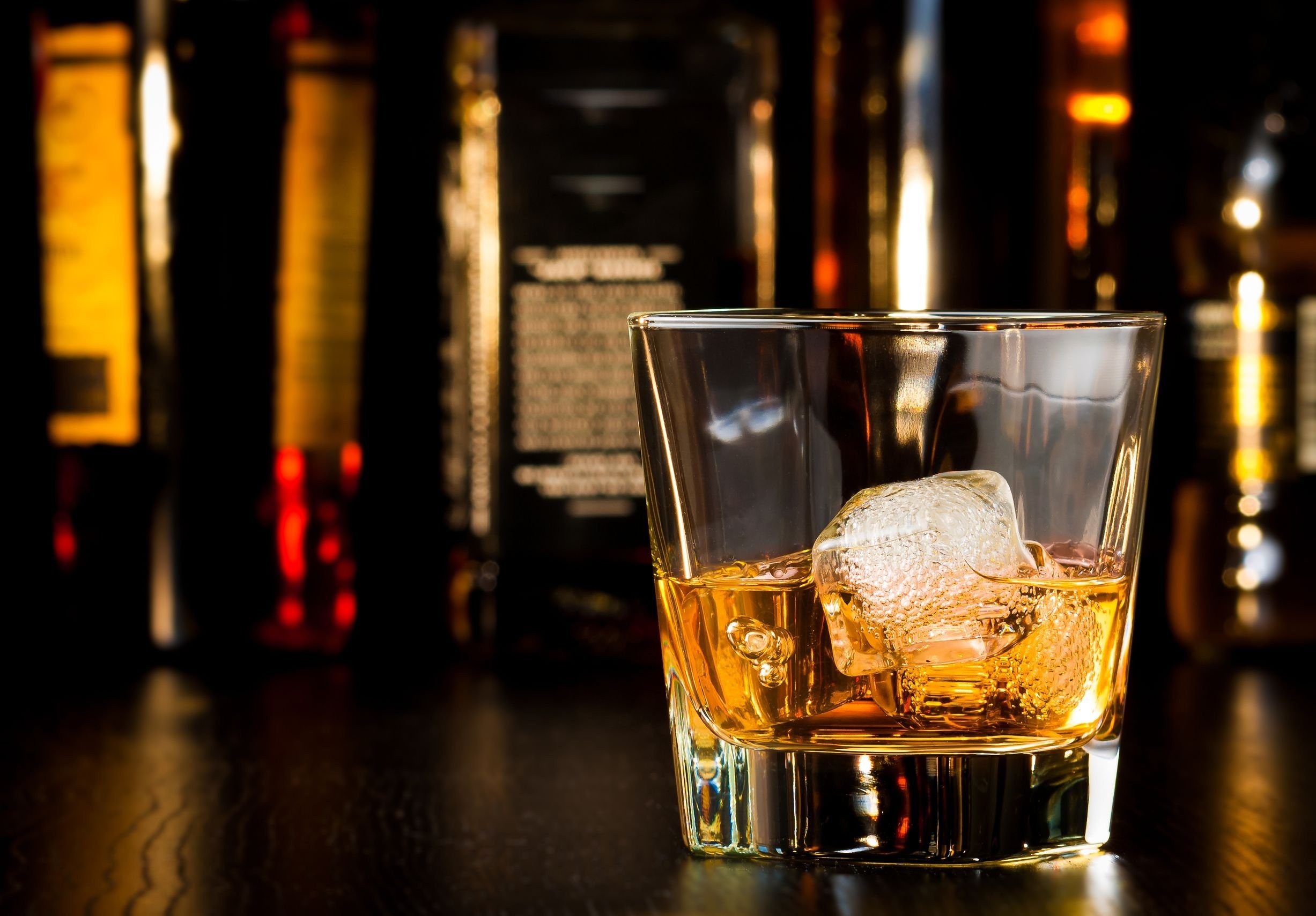 Обои лёд, стакан, алкоголь, виски, ice, glass, alcohol, whiskey разрешение 2454x1709 Загрузить