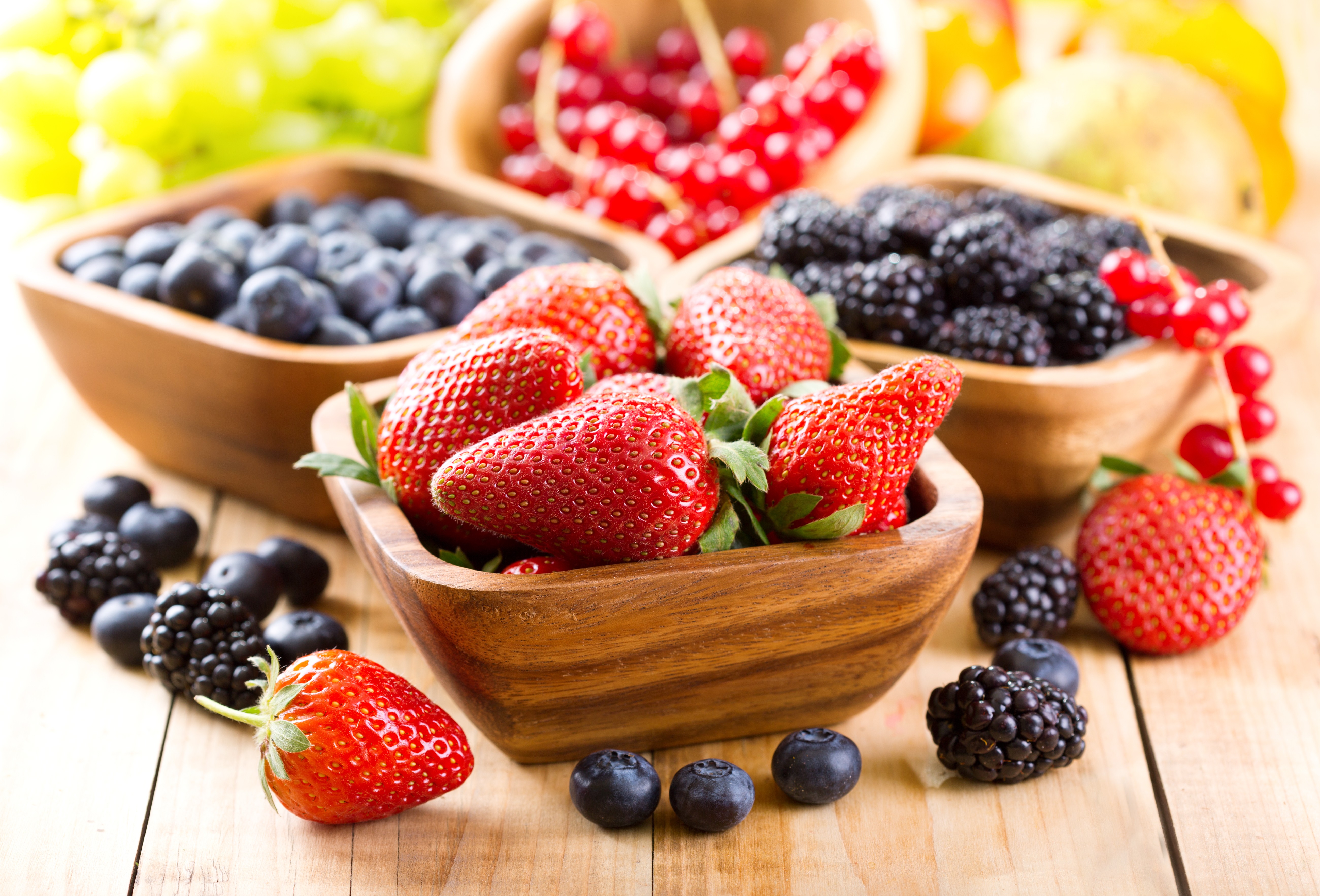 Обои малина, клубника, ягоды, черника, ежевика, смородина, raspberry, strawberry, berries, blueberries, blackberry, currants разрешение 5200x3529 Загрузить