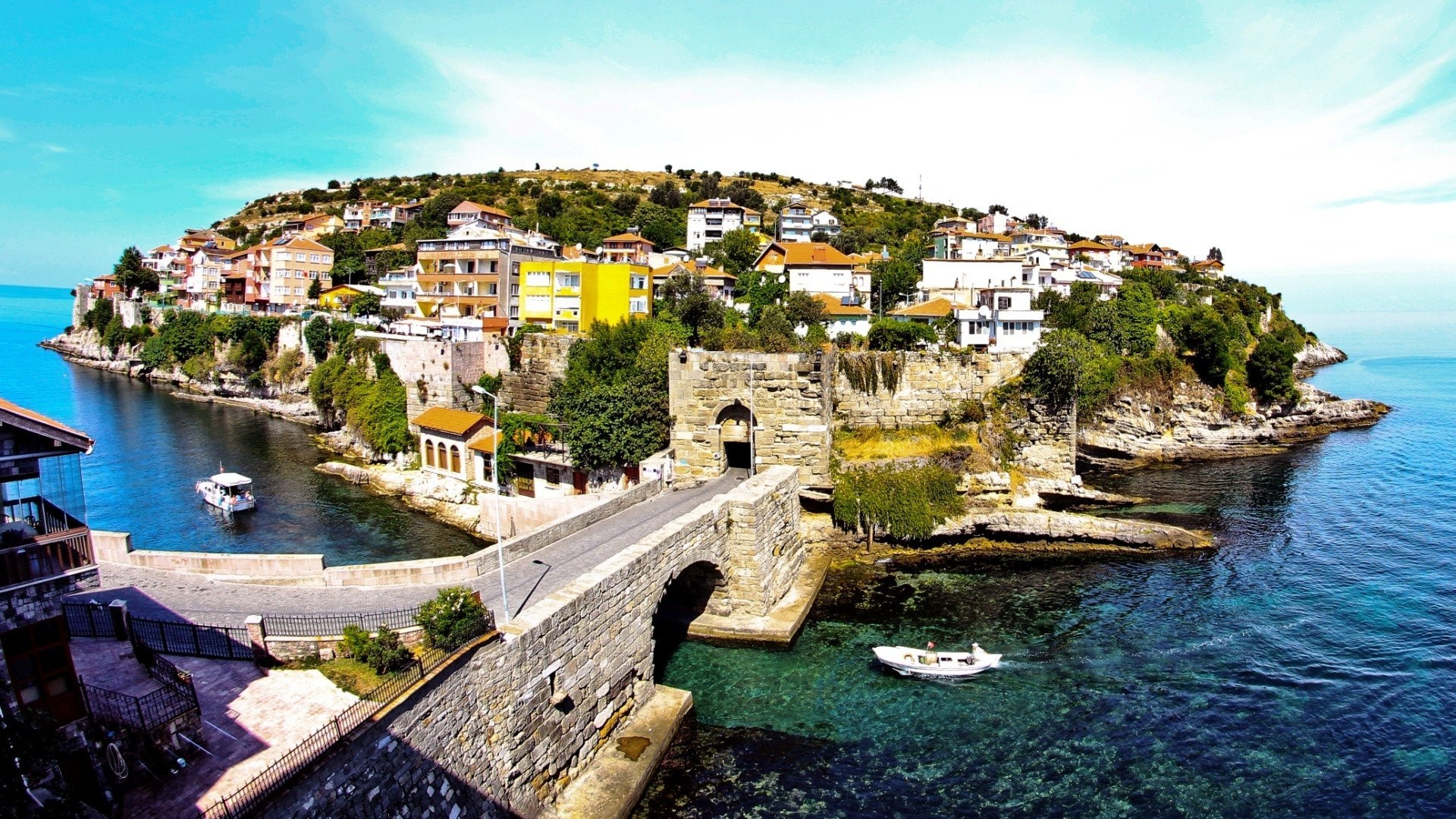 Обои небо, город, океан, турция, амасра, the sky, the city, the ocean, turkey, amasra разрешение 1920x1080 Загрузить