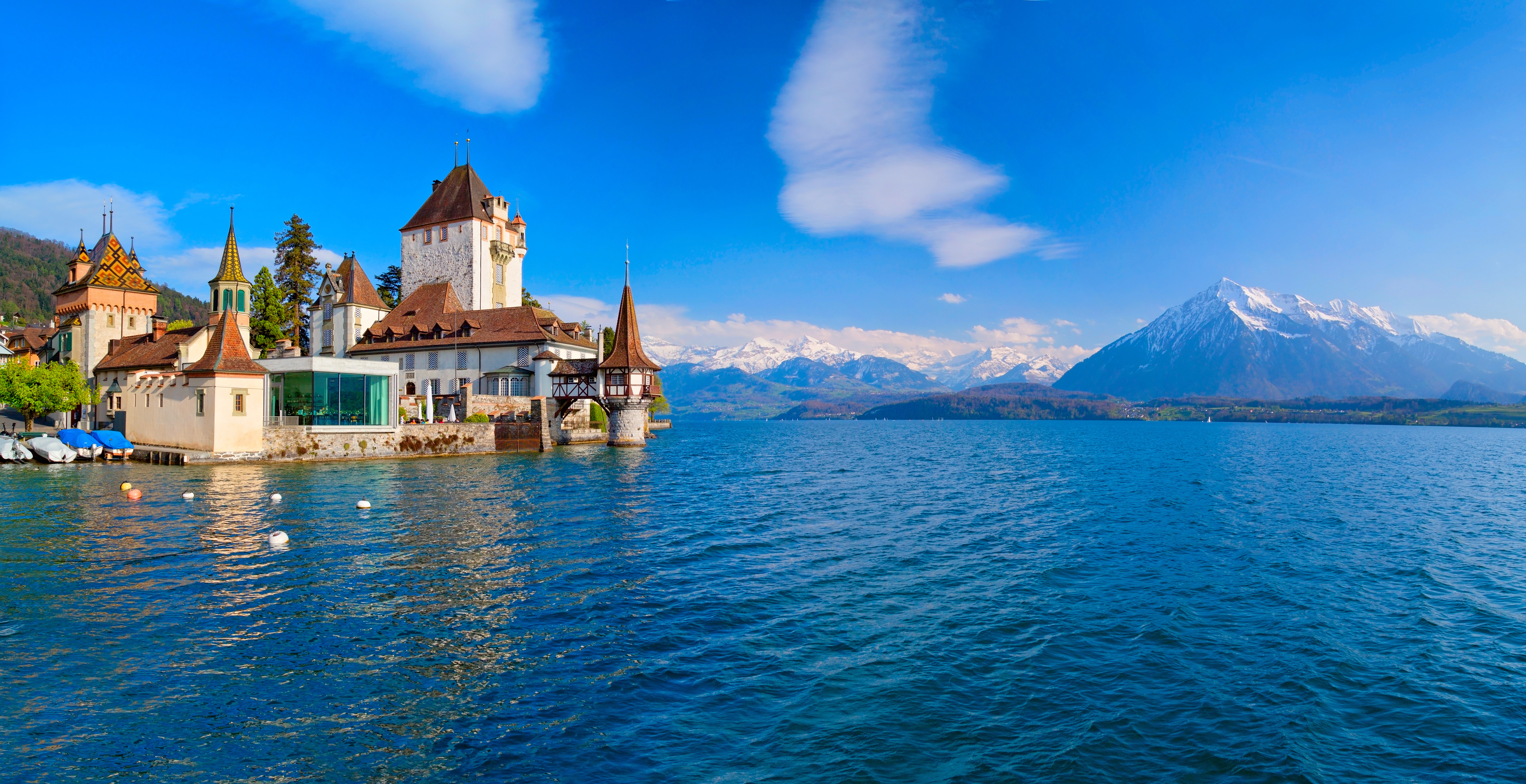 Lake Thun, Spiez, Switzerland скачать