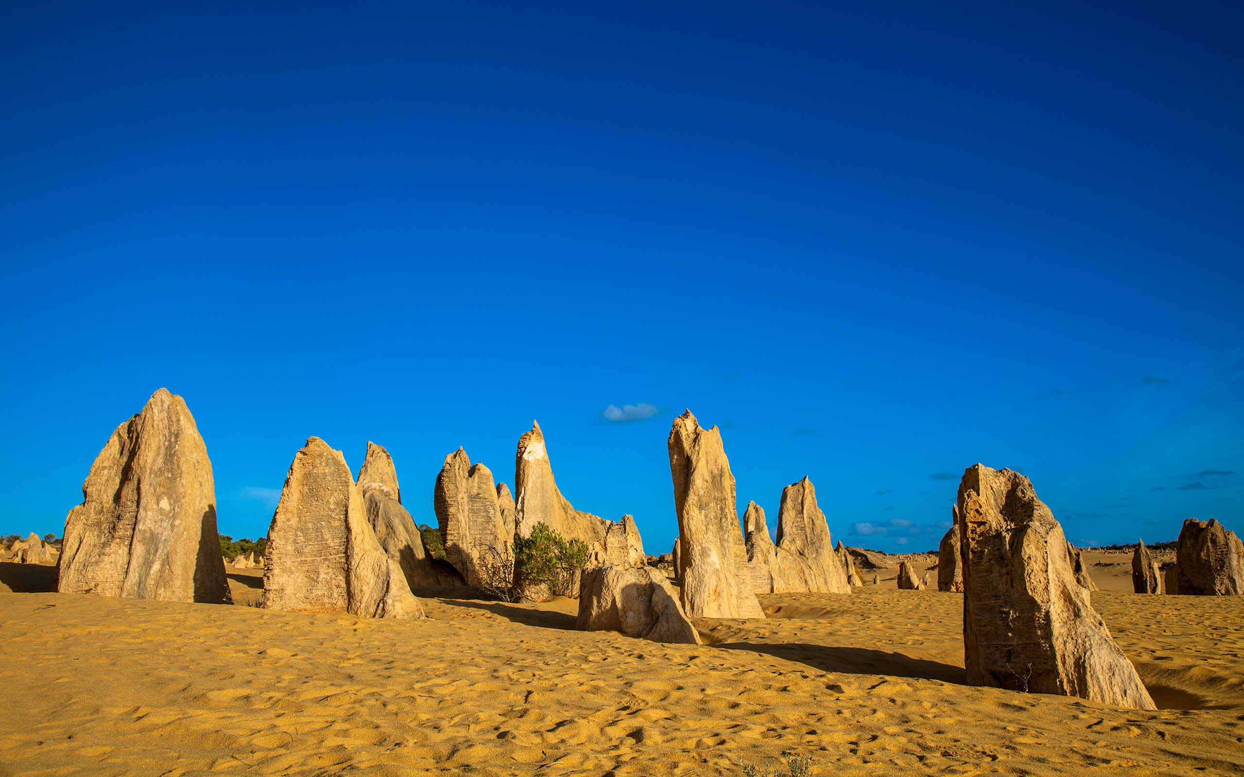 Обои скалы, пейзаж, песок, пустыня, австралия, rocks, landscape, sand, desert, australia разрешение 2560x1600 Загрузить