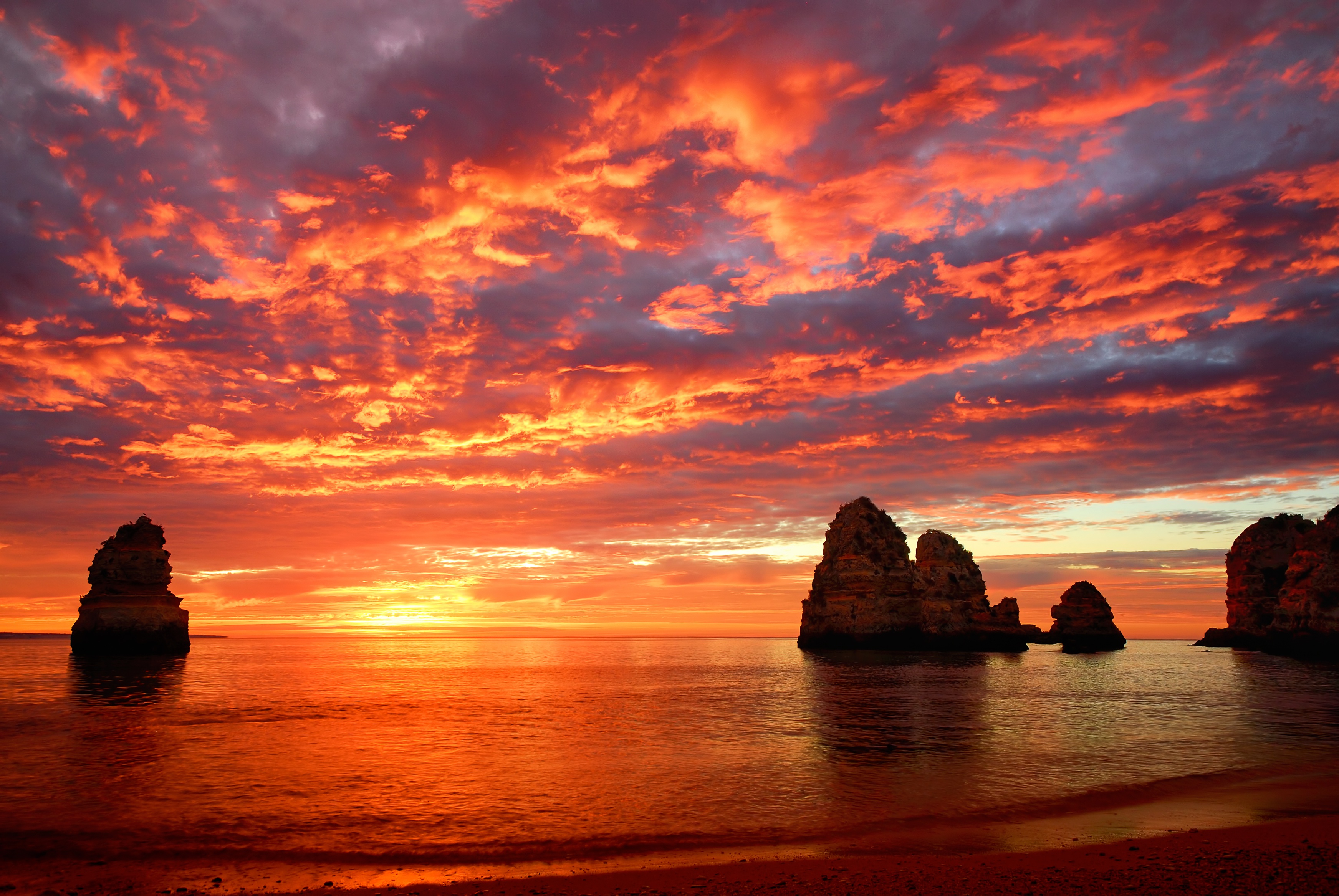 Обои облака, скалы, закат, море, clouds, rocks, sunset, sea разрешение 3487x2334 Загрузить