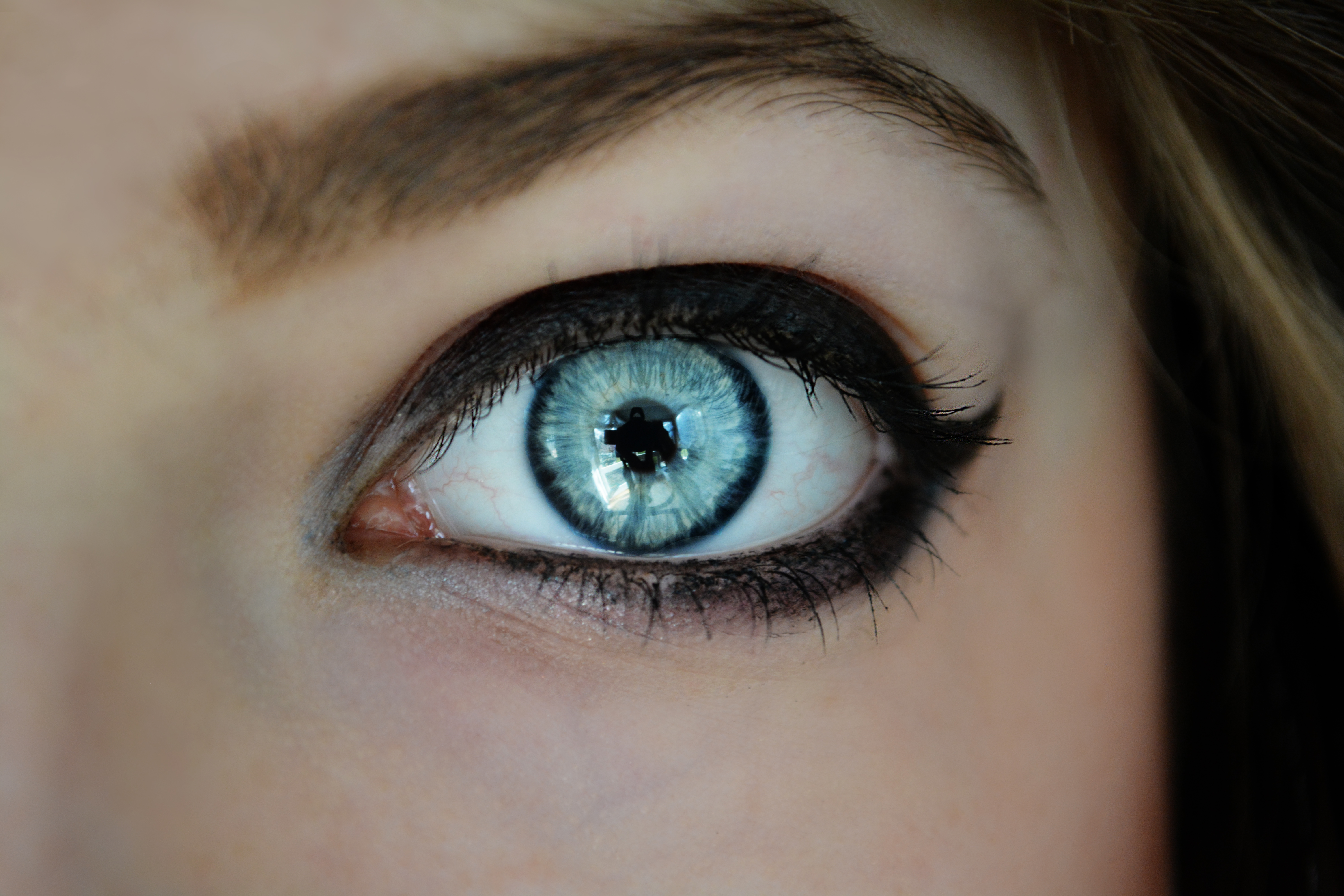 Синие глаза
