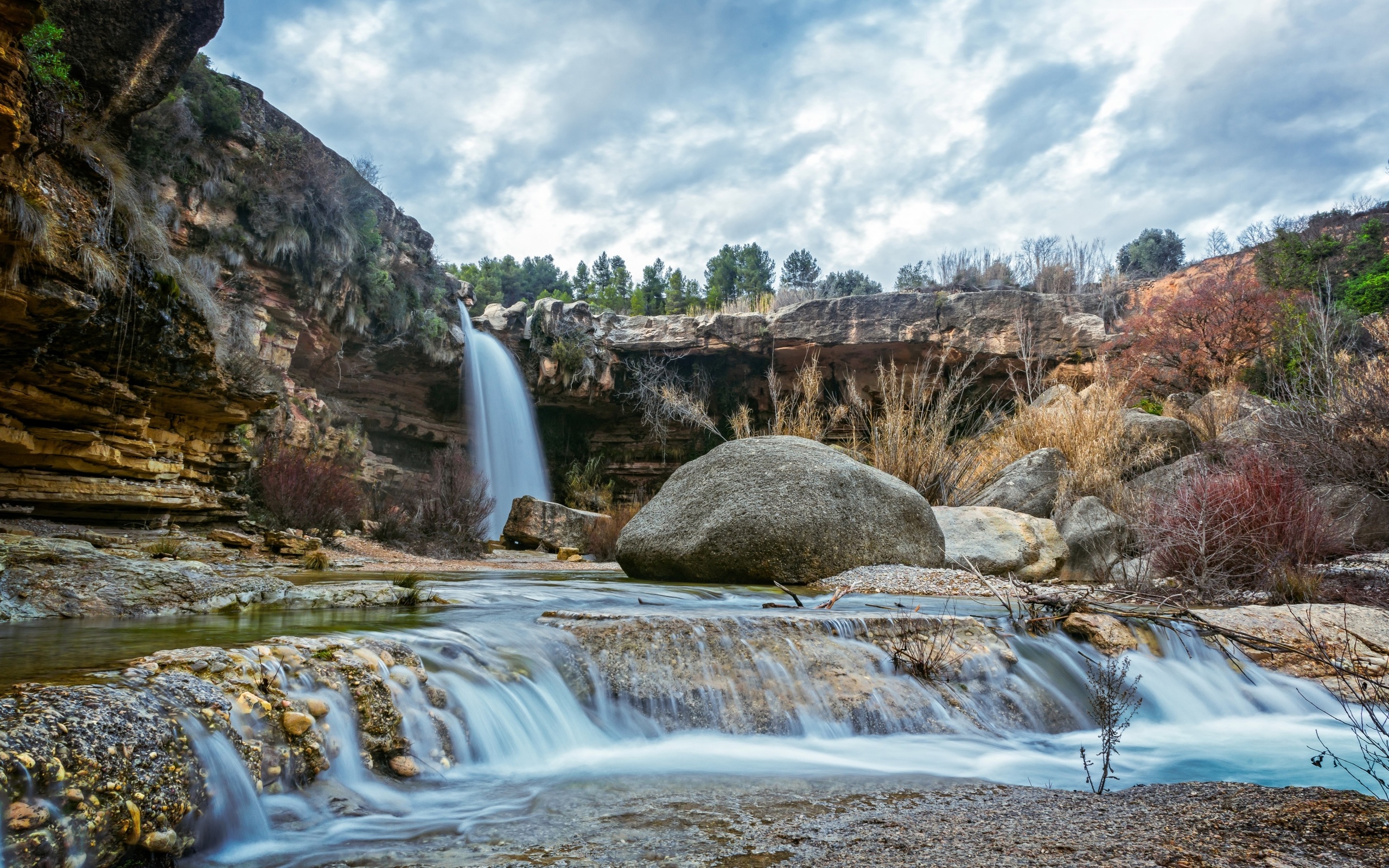 Обои трава, скалы, камни, лес, водопады, grass, rocks, stones, forest, waterfalls разрешение 2560x1600 Загрузить